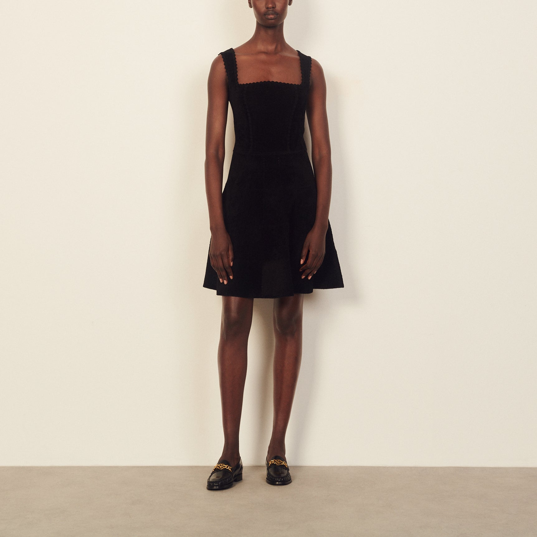 Robe Noir Sandro seconde main