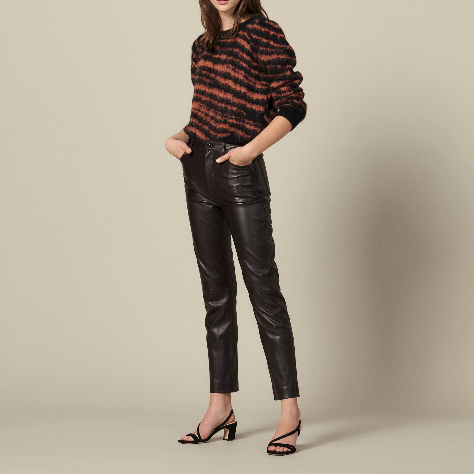 Pantalon en cuir droit à découpes Sandro seconde main