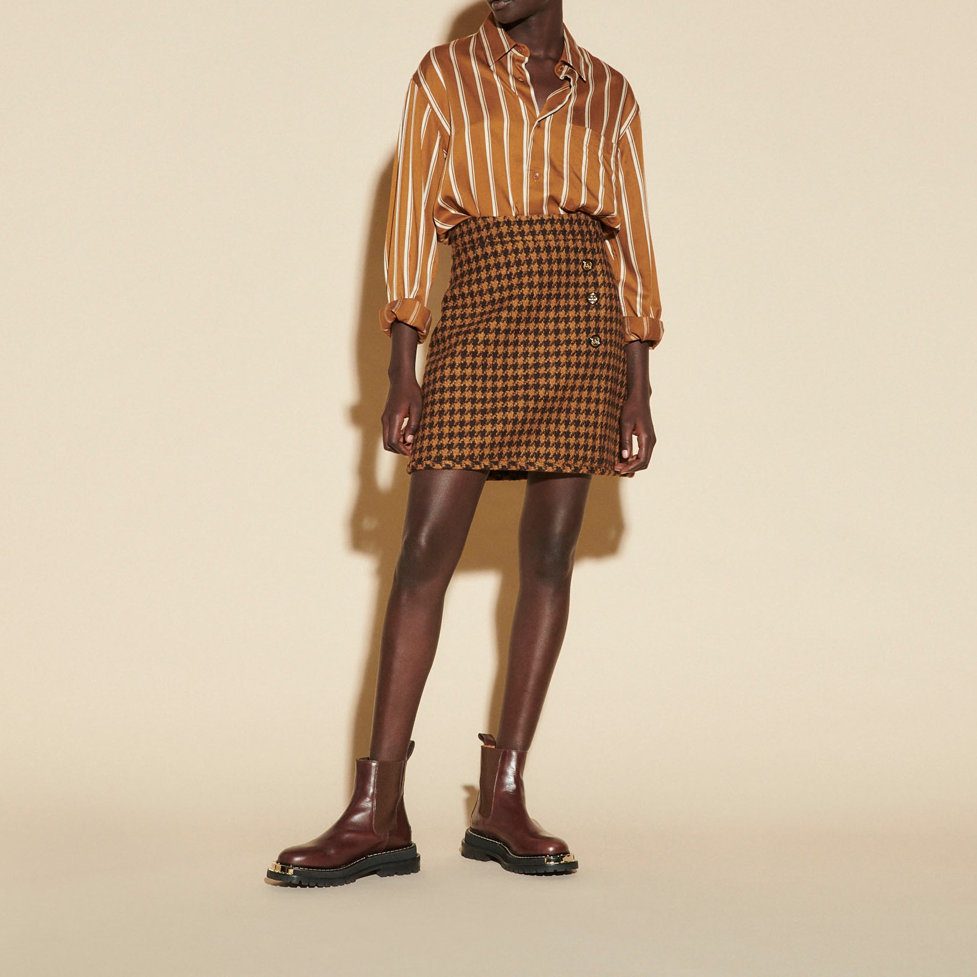 Jupe courte en tweed Sandro seconde main