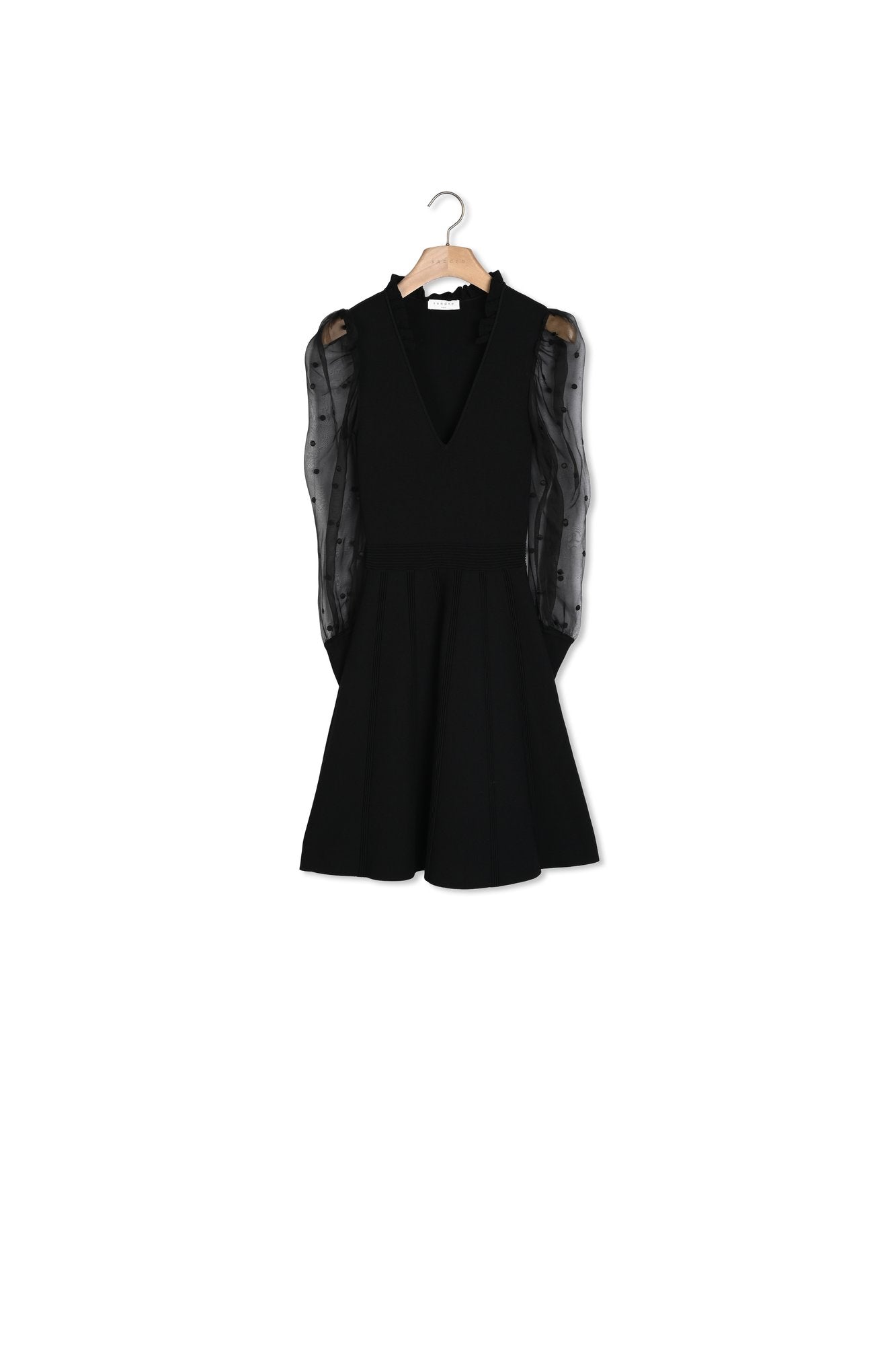 Robe en Maille et manches plumetis Sandro seconde main