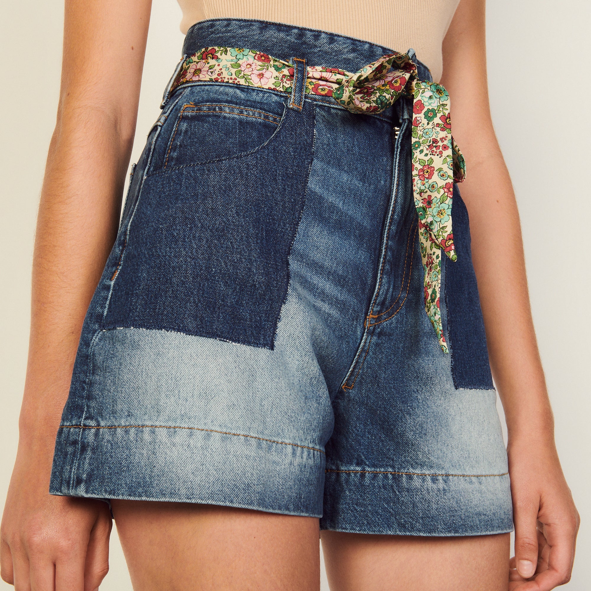 Short en Jean délavé Sandro seconde main