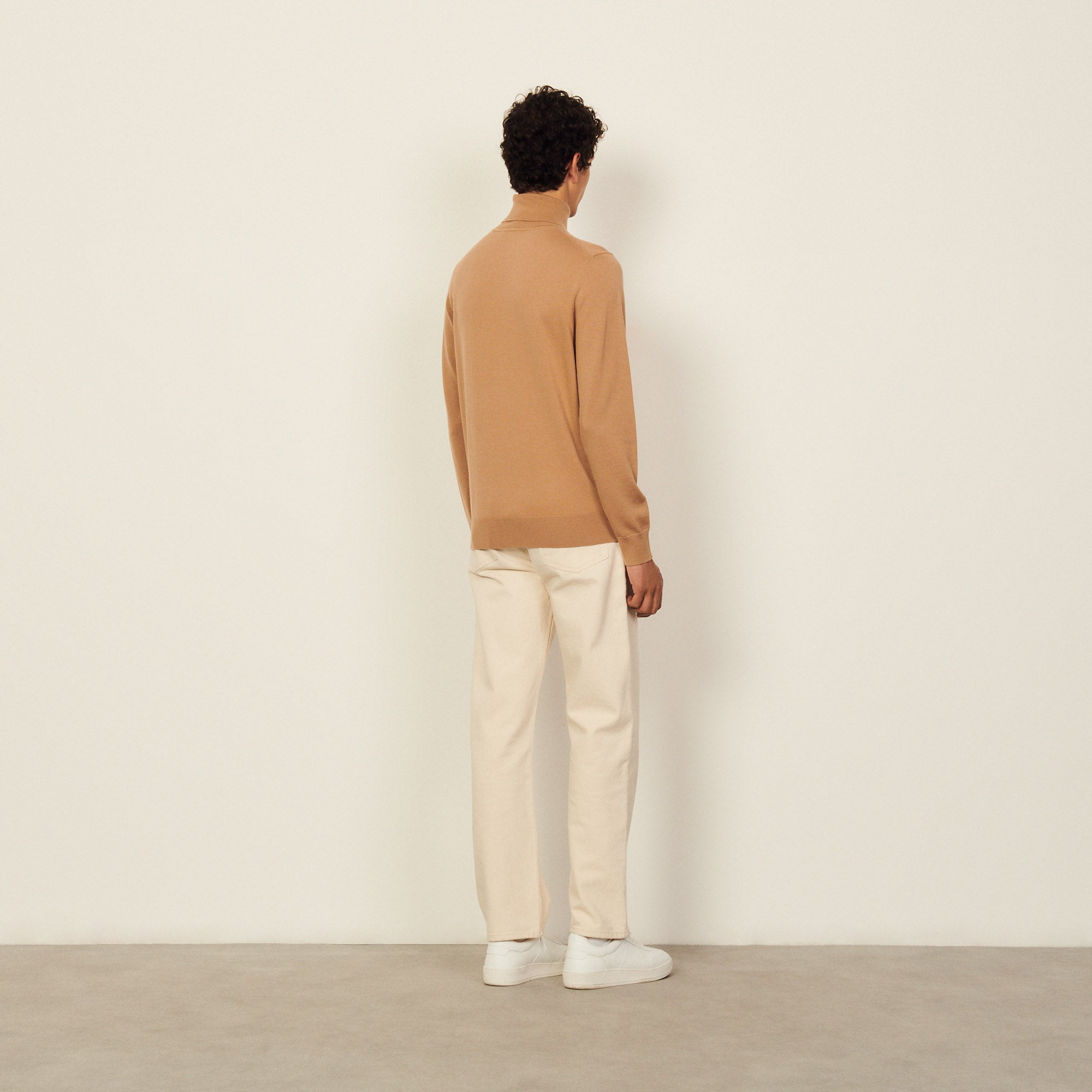 Pull à col roulé en laine Sandro seconde main