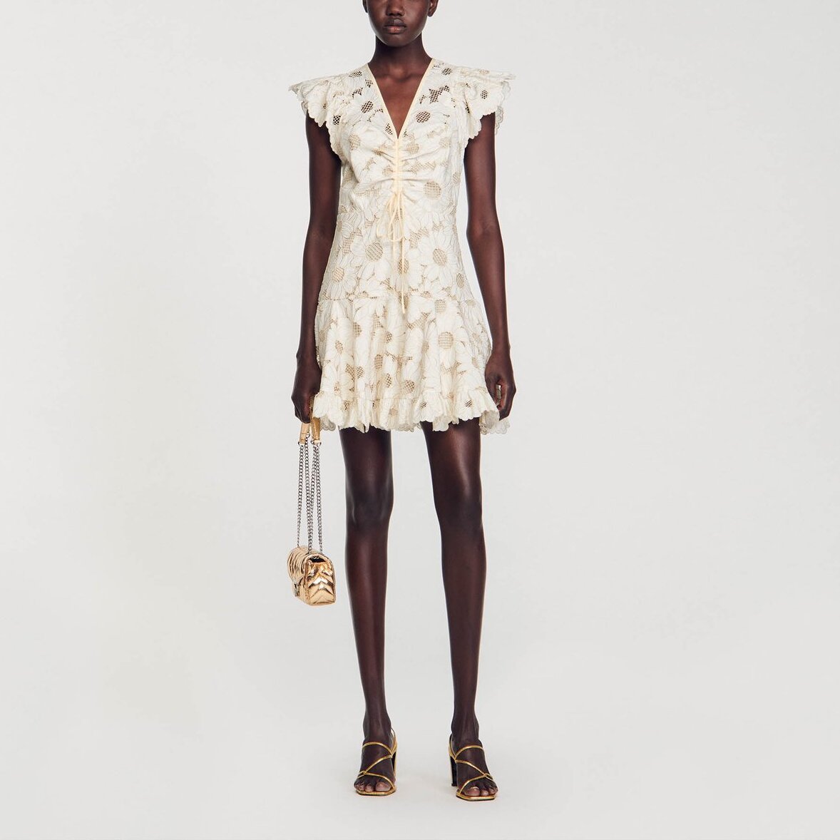 Robe courte en guipure marguerites Sandro seconde main