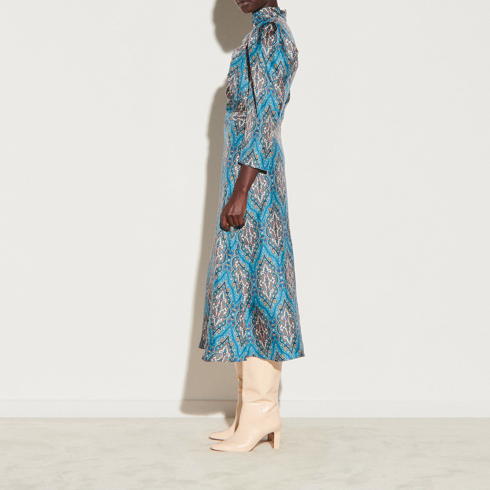 Robe en soie imprimée en all-over Sandro seconde main