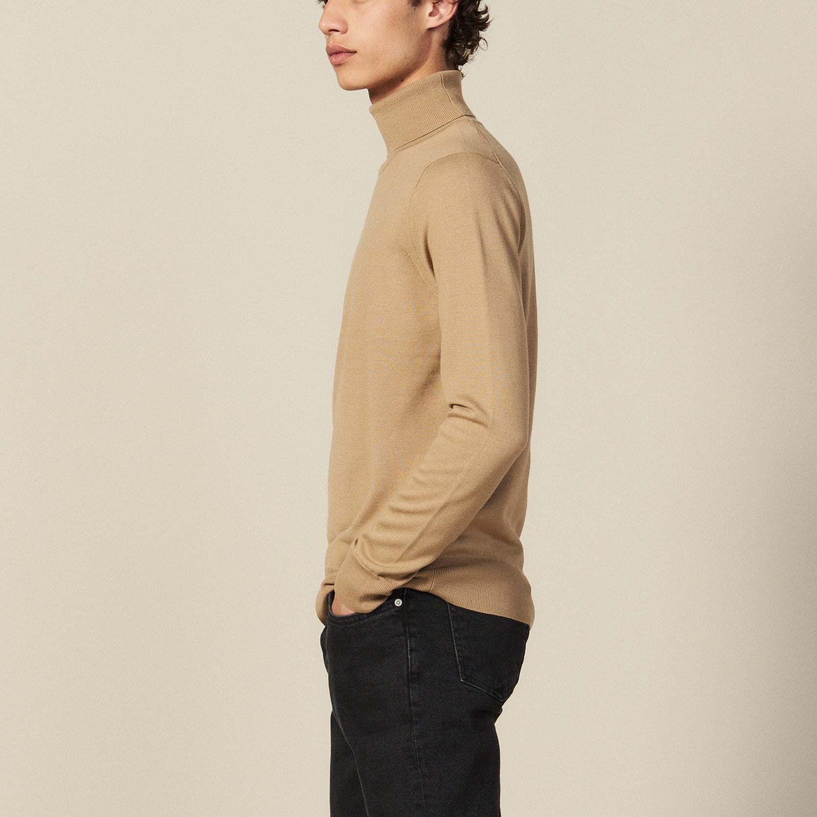 Pull à col roulé en laine Sandro seconde main