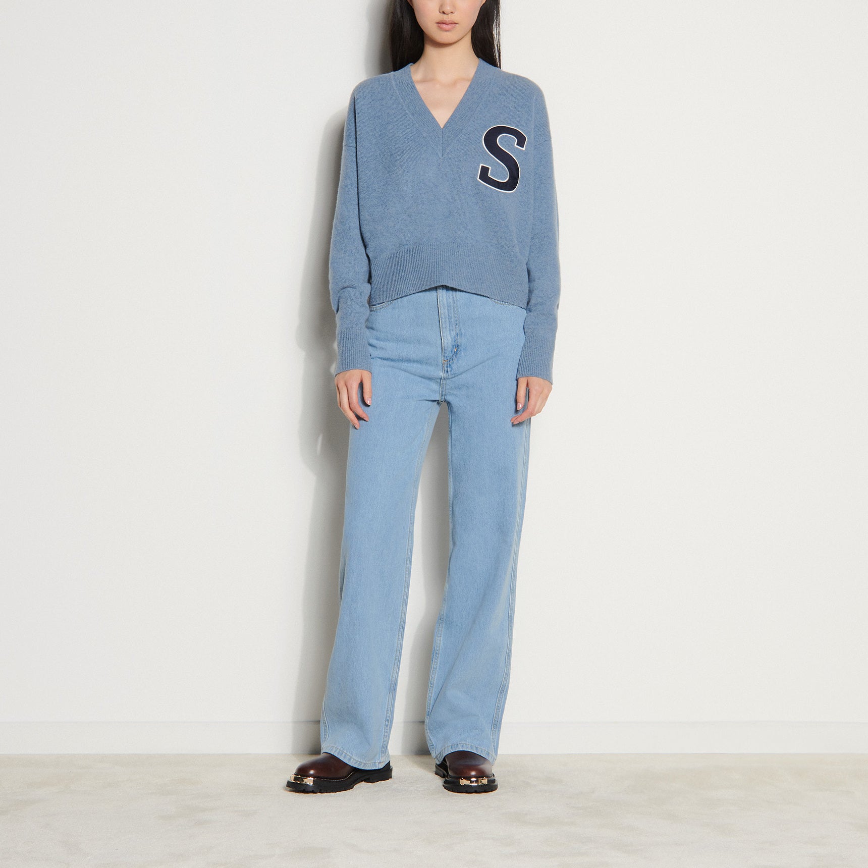 Pull col V en laine Sandro seconde main