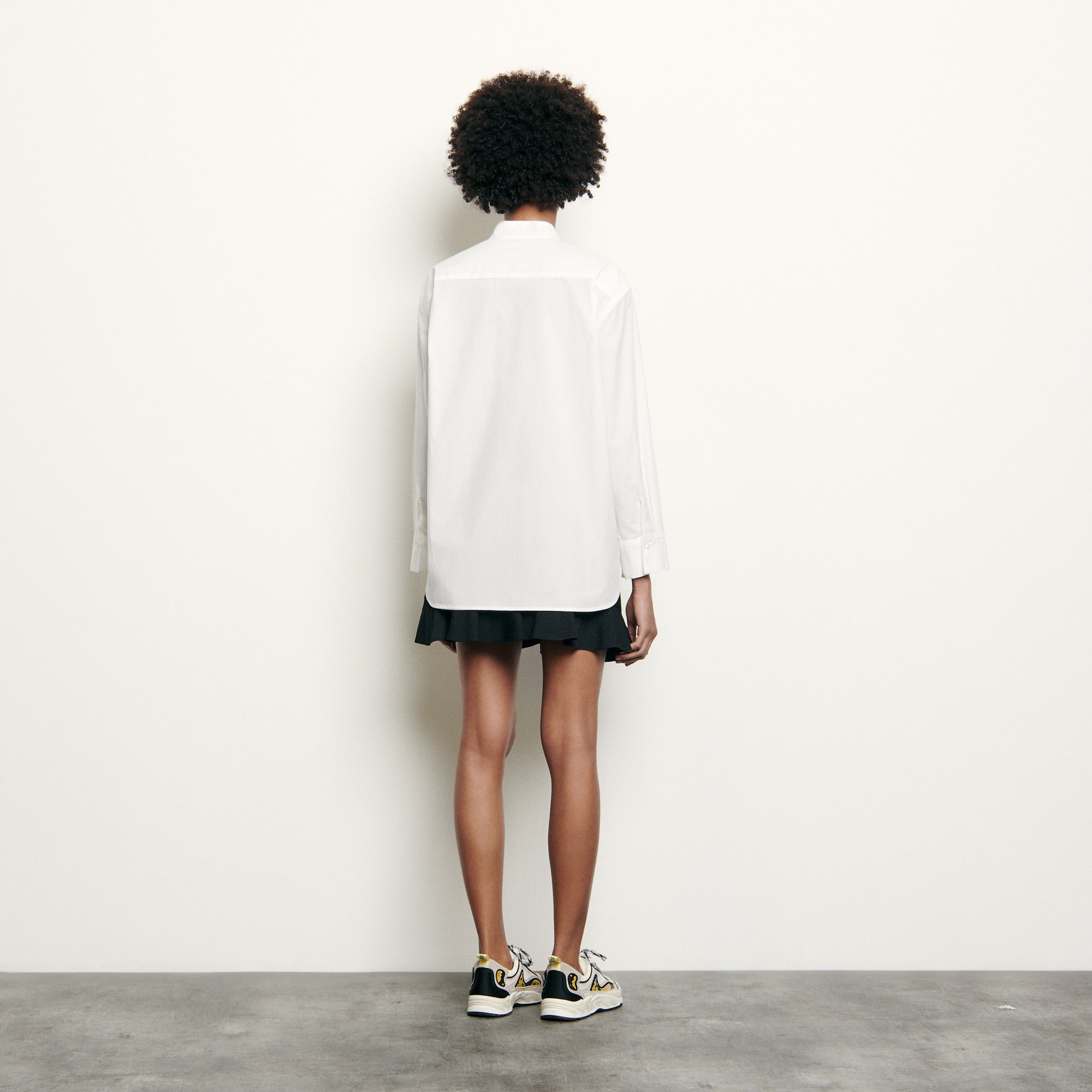 Chemise manches longues à col officier Sandro seconde main