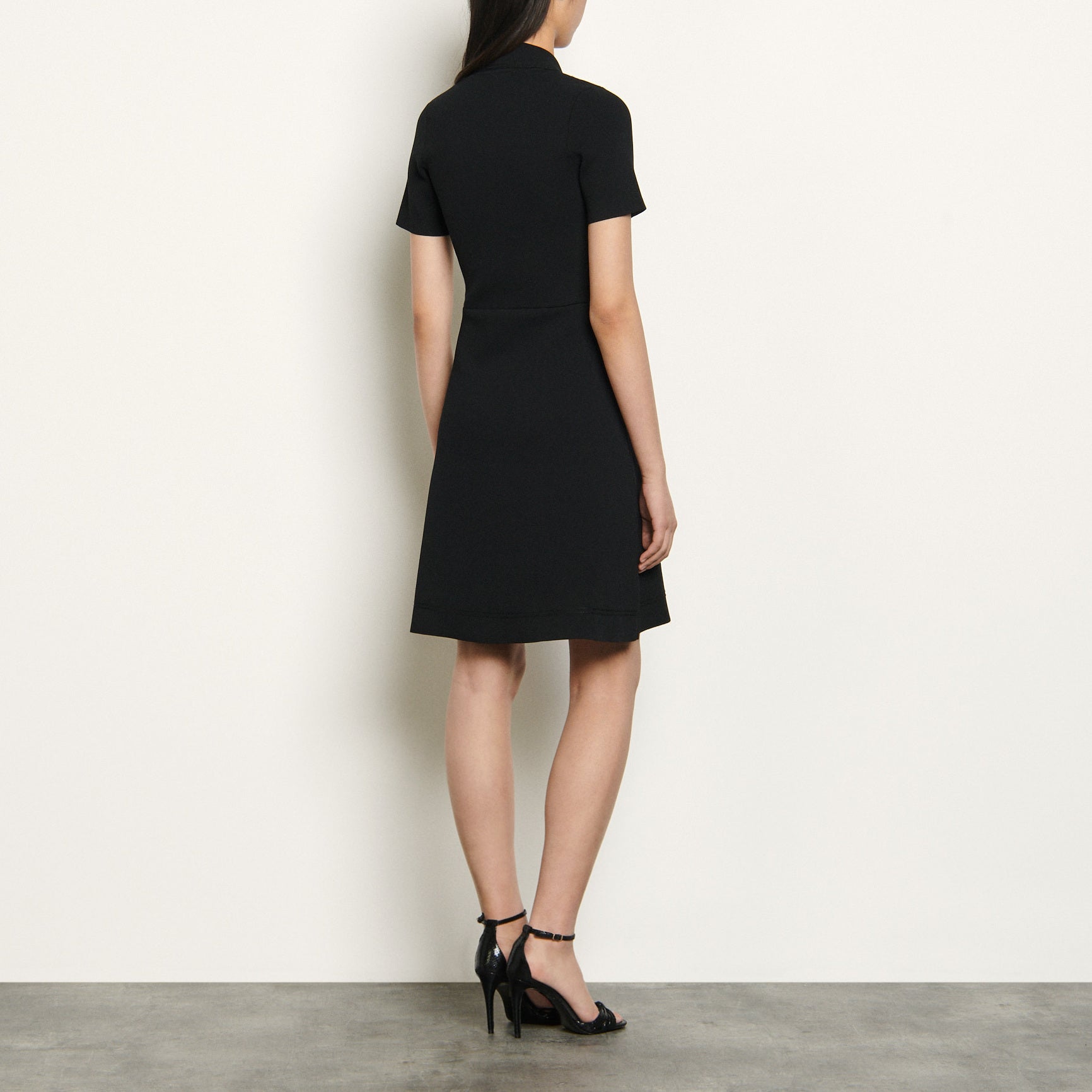 Robe façon tailleur en Maille Sandro seconde main