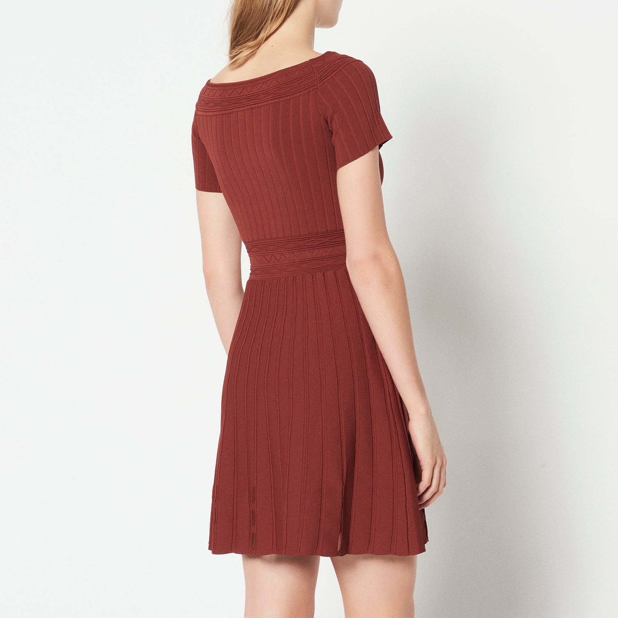 Robe en Maille avec jeux de coutures Sandro seconde main