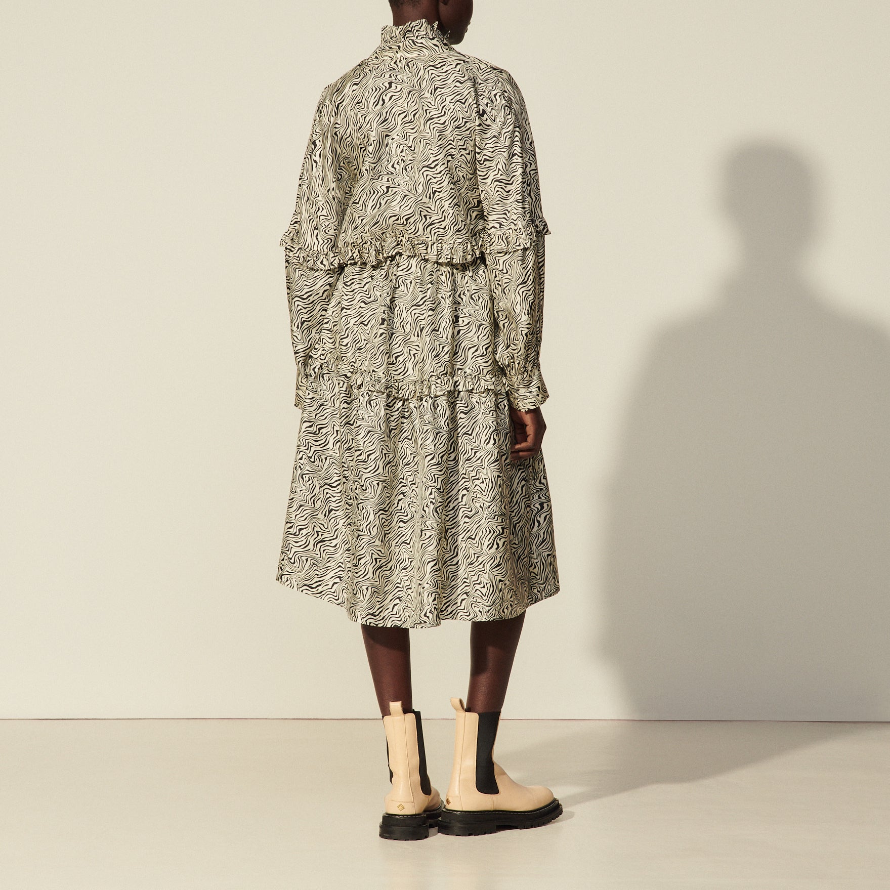 Robe imprimée oversize en soie Sandro seconde main