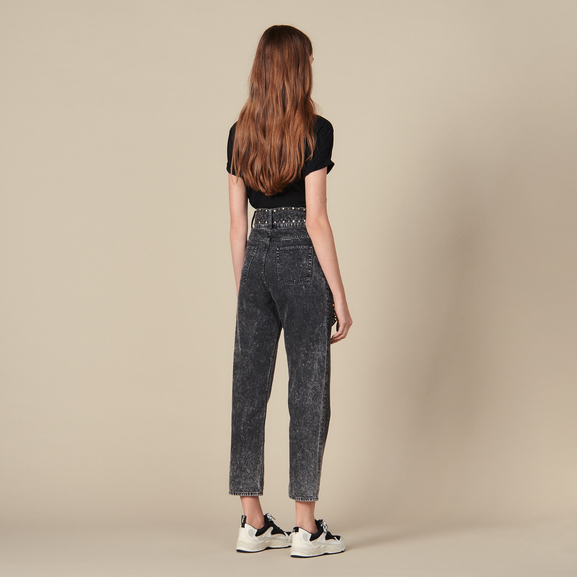 Jean neige avec ceinture ornée de studs Sandro seconde main