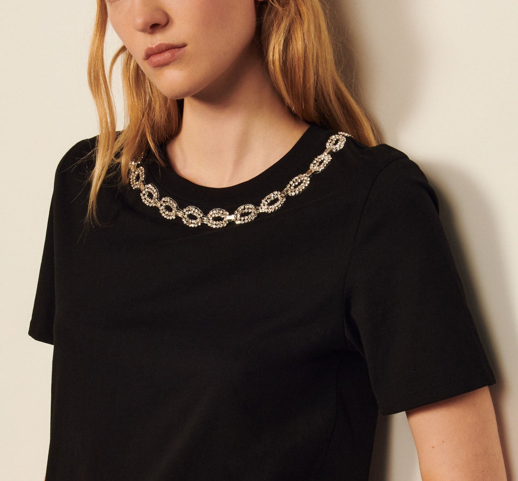 T-shirt en coton biologique à col bijou Sandro seconde main