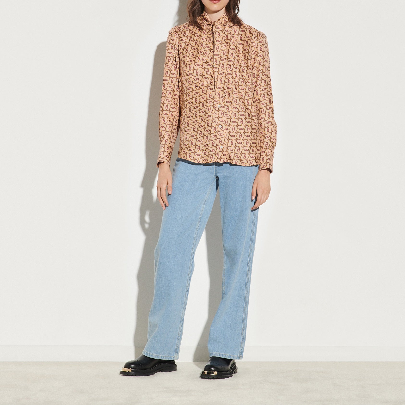 Chemise imprimée avec col cravate Sandro seconde main