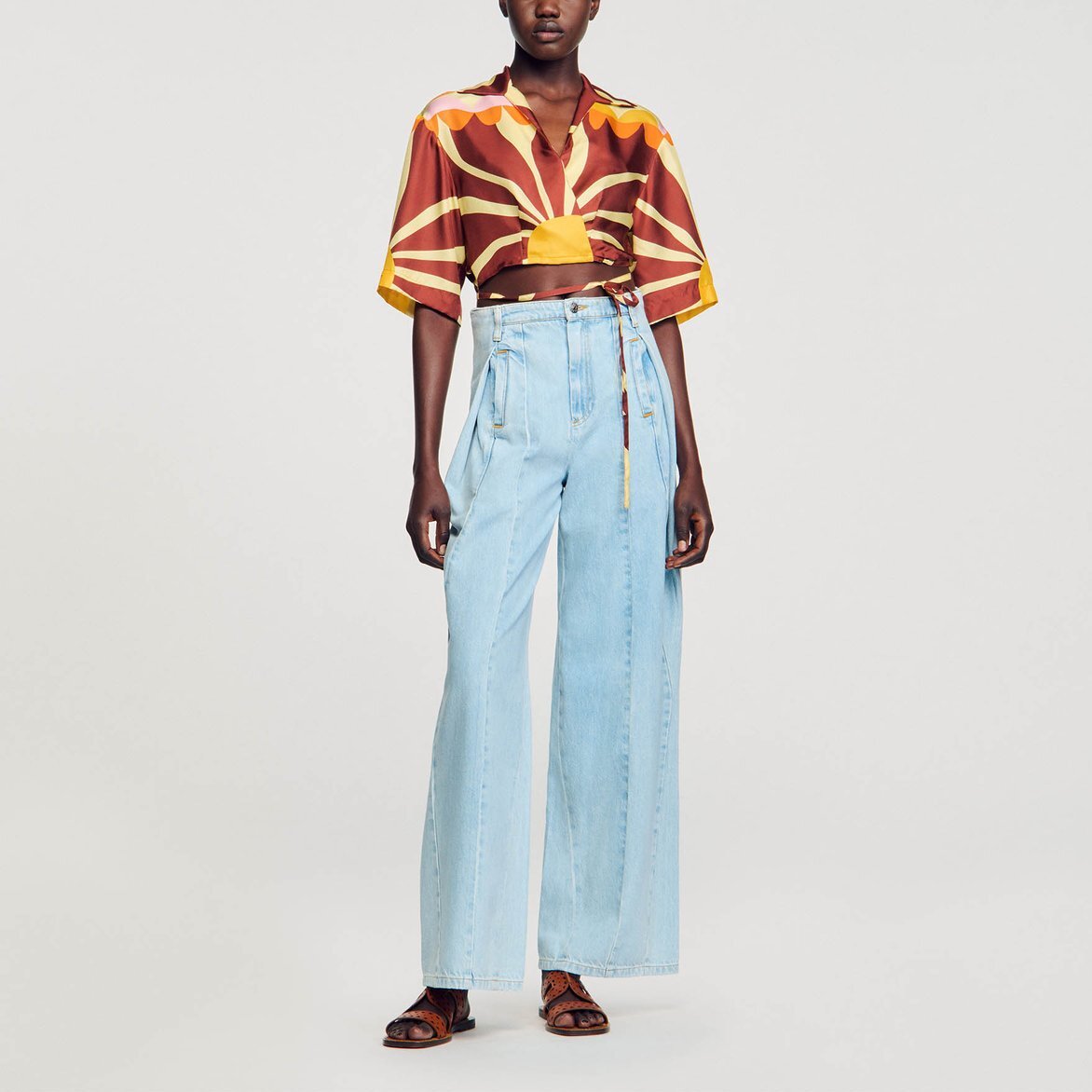 Chemise courte en soie imprimée Sandro seconde main