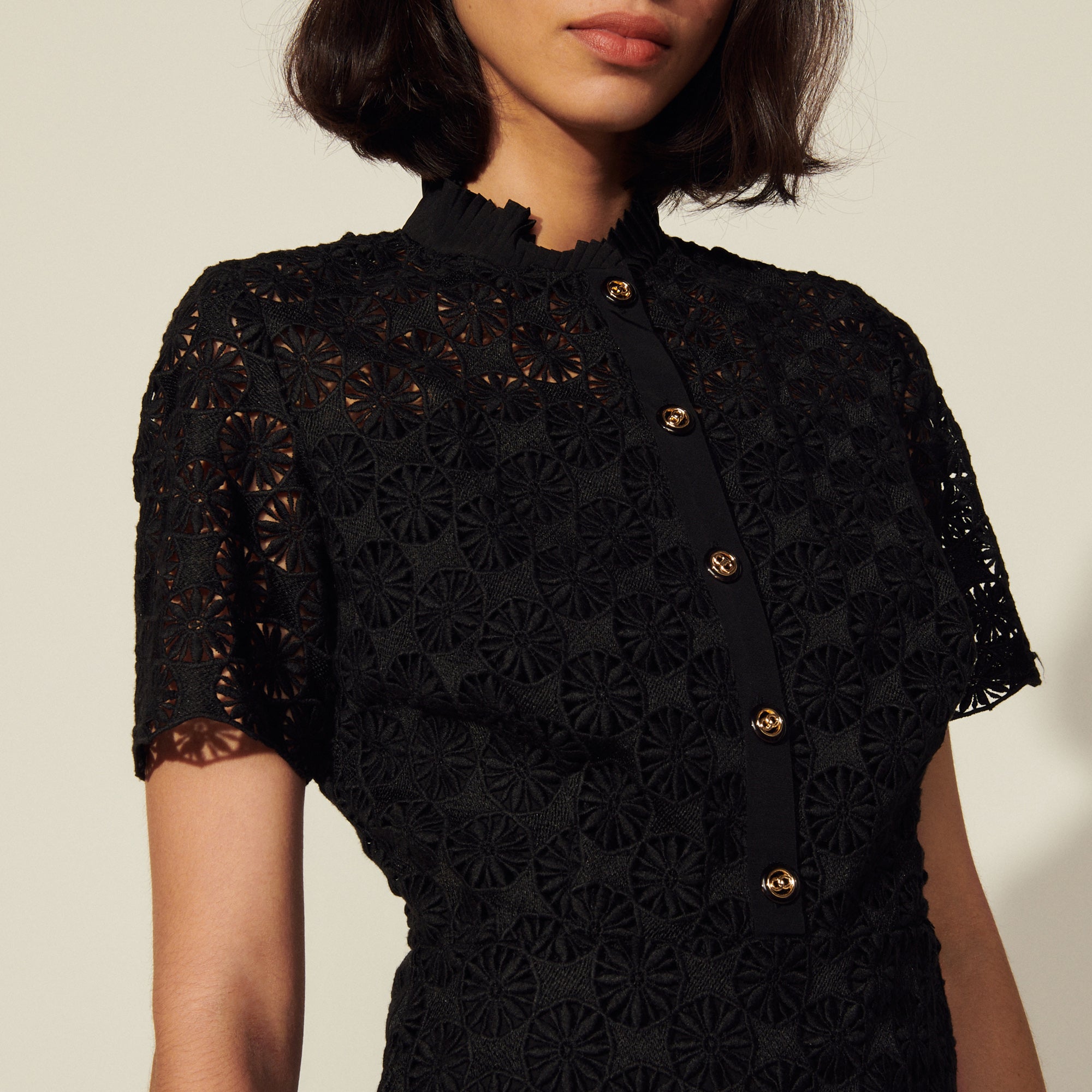 Robe manches courtes en dentelle Sandro seconde main