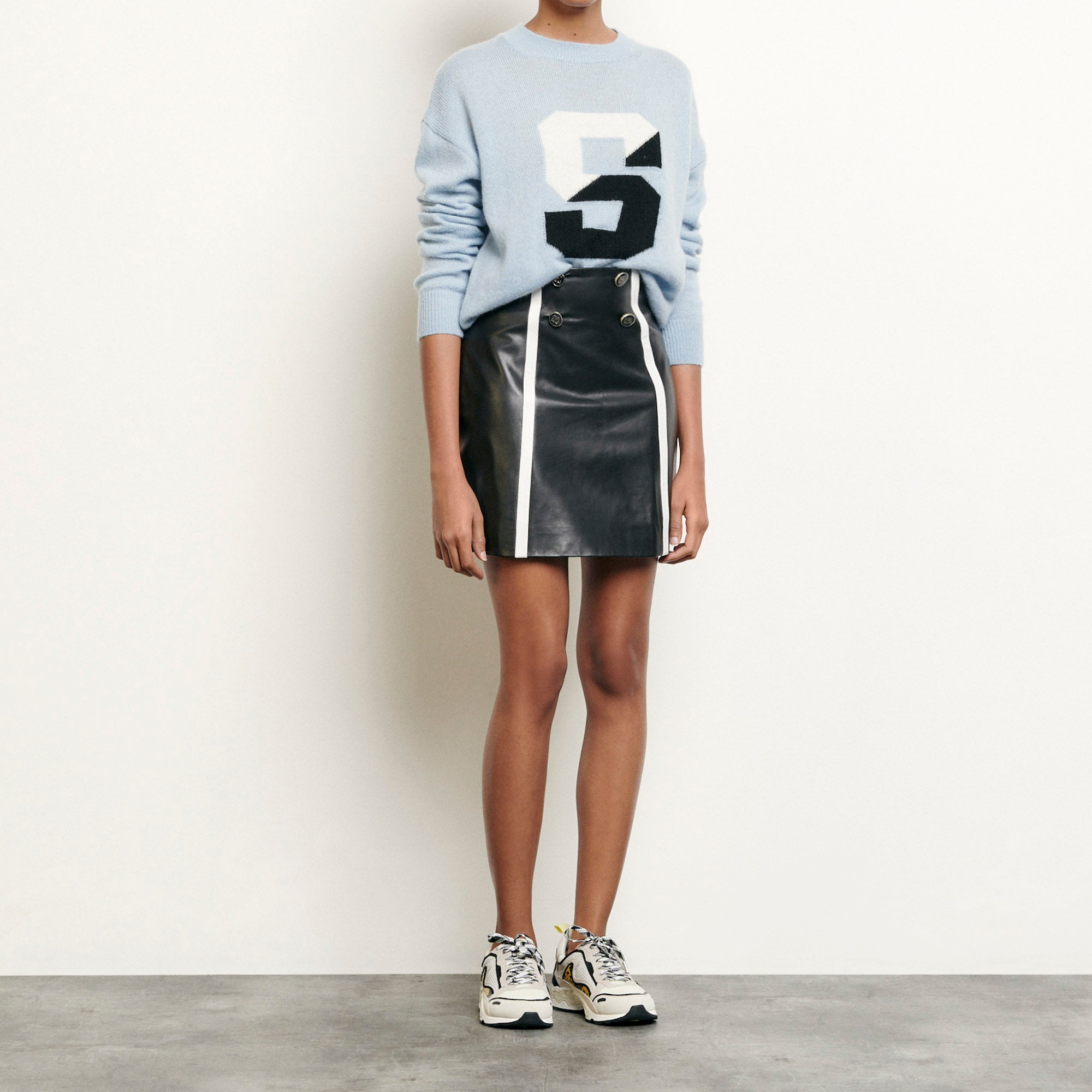 Jupe courte en cuir Sandro seconde main