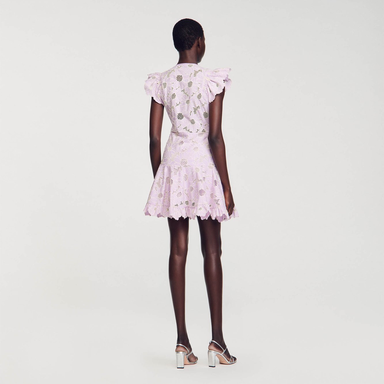 Robe courte en guipure marguerites Sandro seconde main