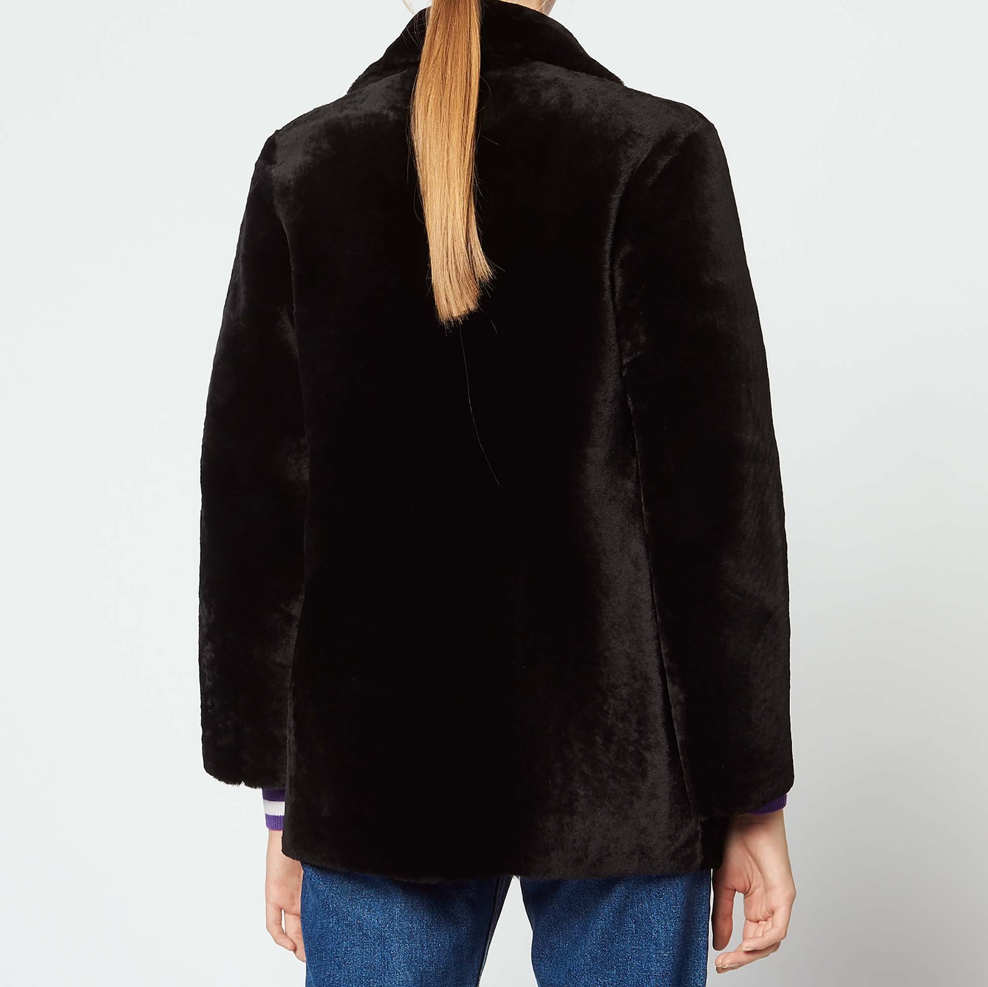 Manteau court en peau lainée Sandro seconde main