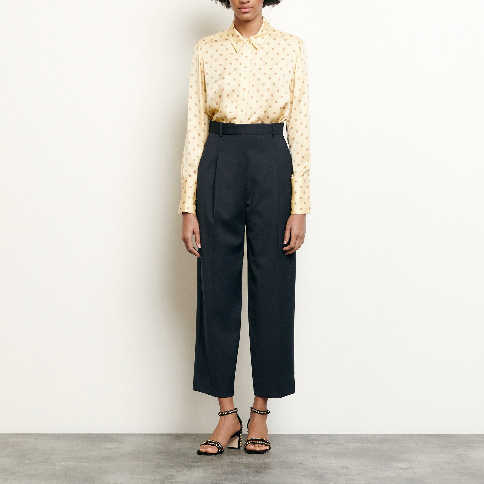 Pantalon de tailleur en laine Sandro seconde main