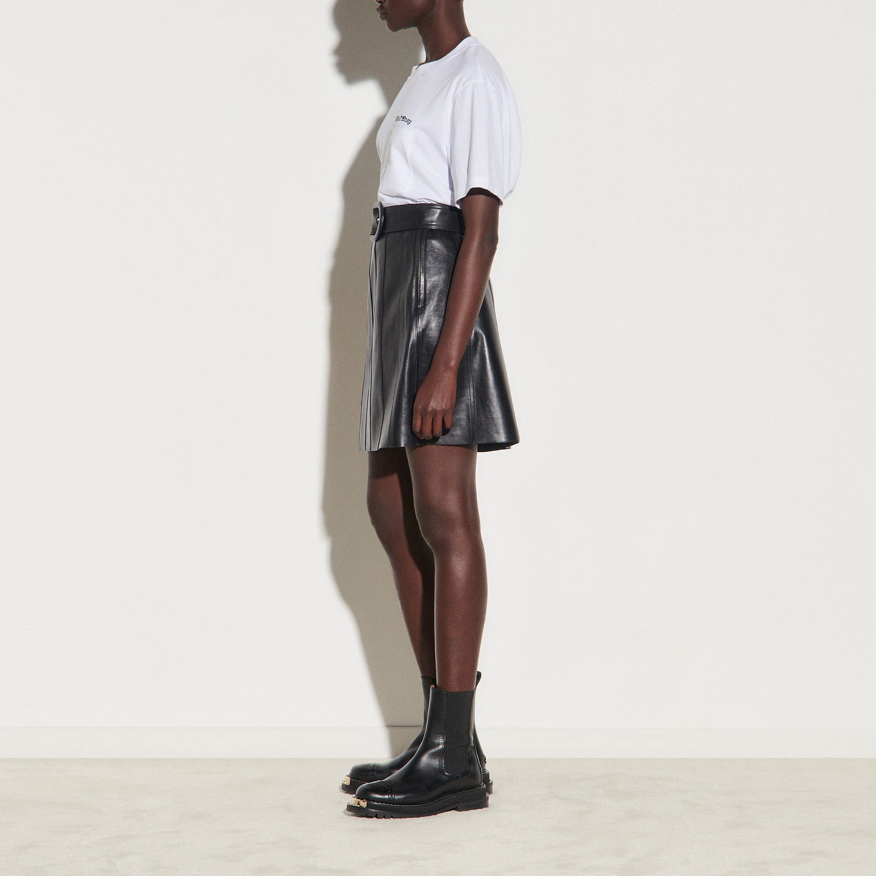 Jupe trapèze à découpes en cuir Sandro seconde main