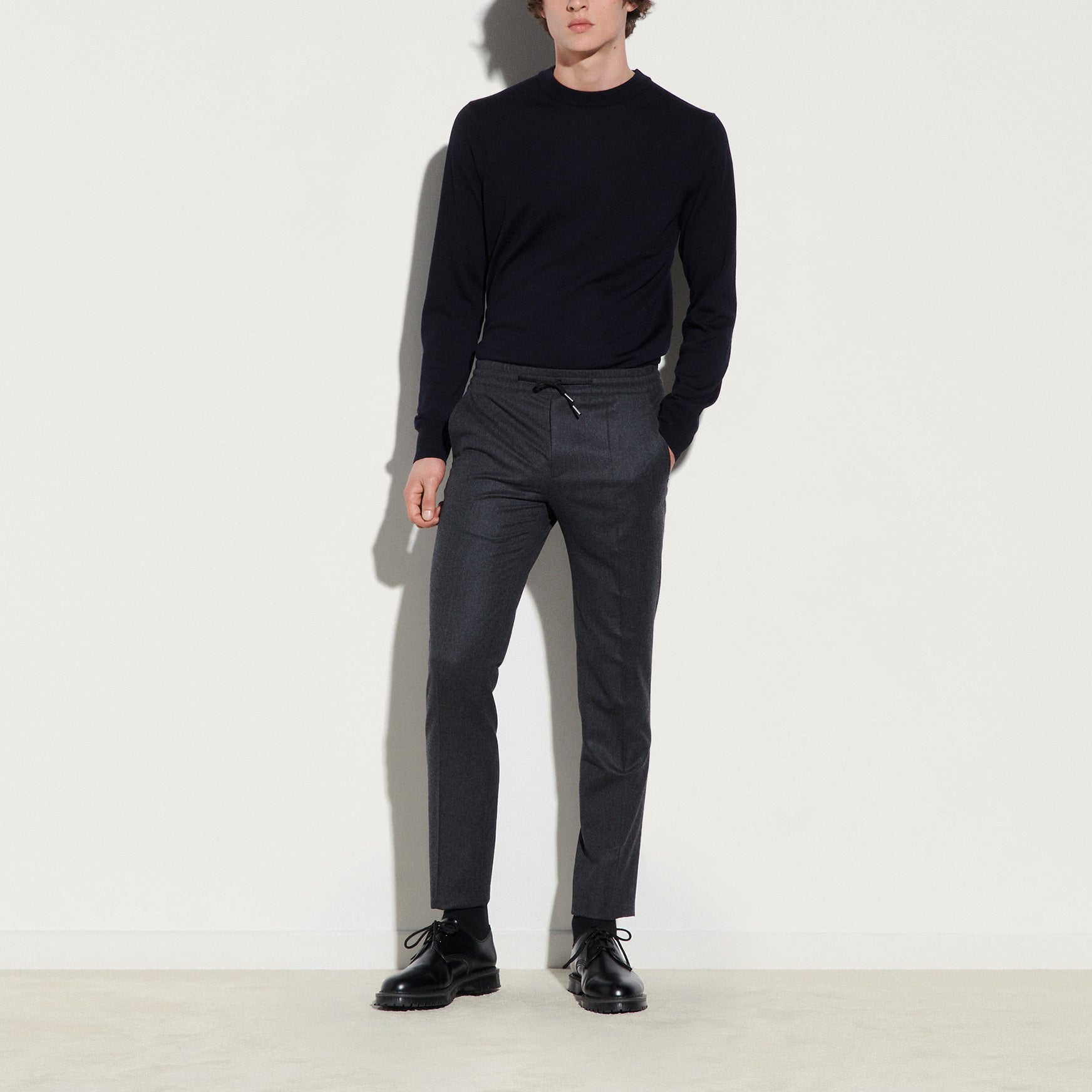Pantalon avec un élastique à la taille Sandro seconde main