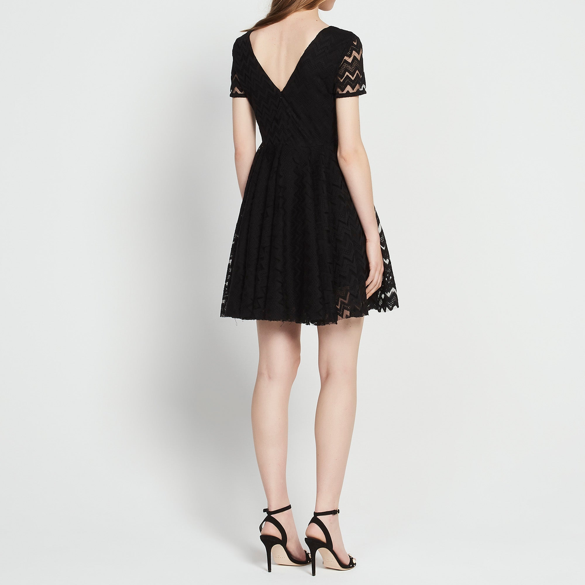 Robe brodée avec décolleté plongeant Sandro seconde main