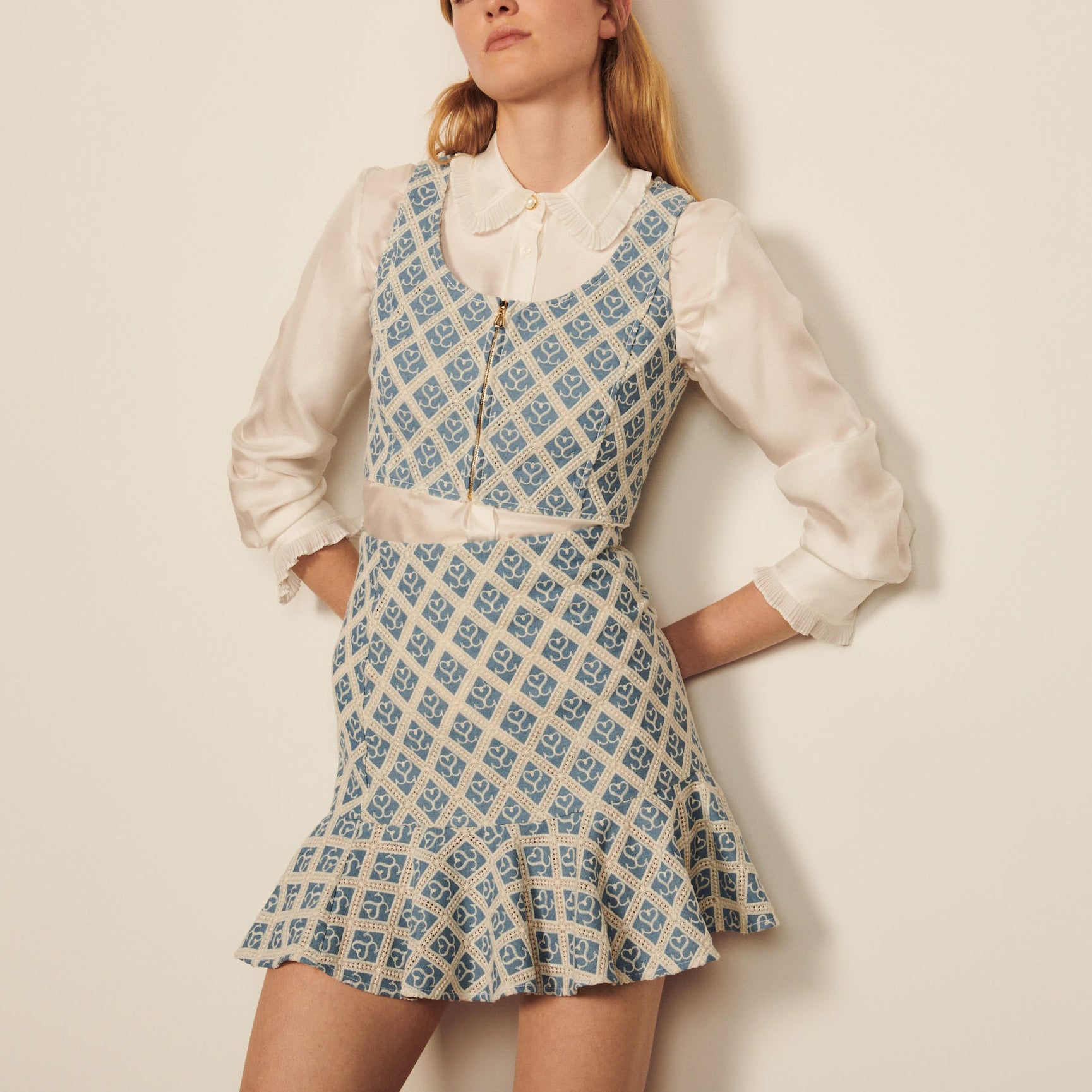 Jupe courte en guipure double S Sandro seconde main