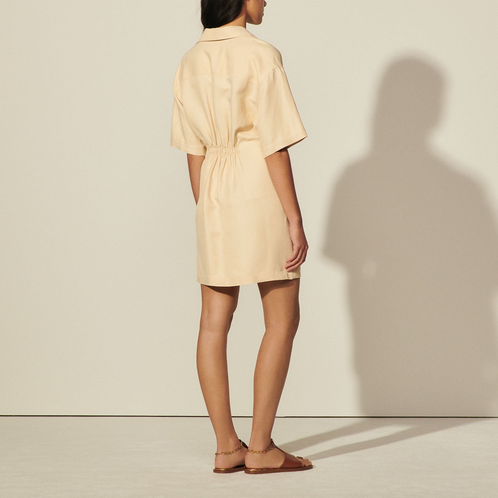 Robe courte drapée à manches courtes Sandro seconde main