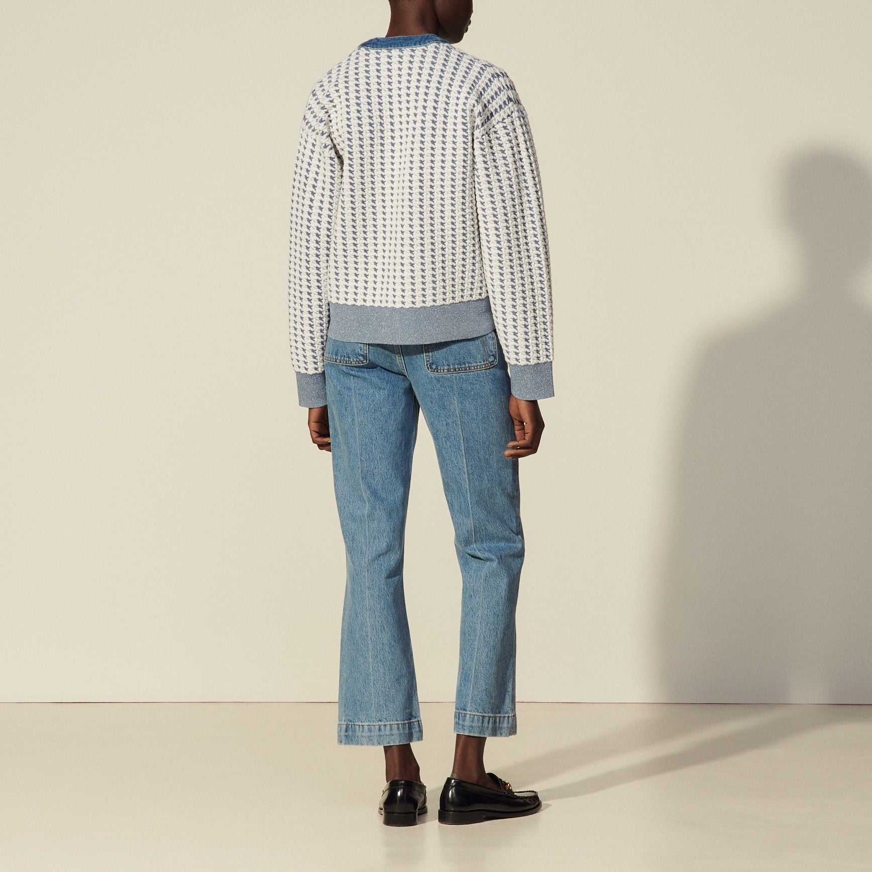 Cardigan court en tweed et Jean Sandro seconde main