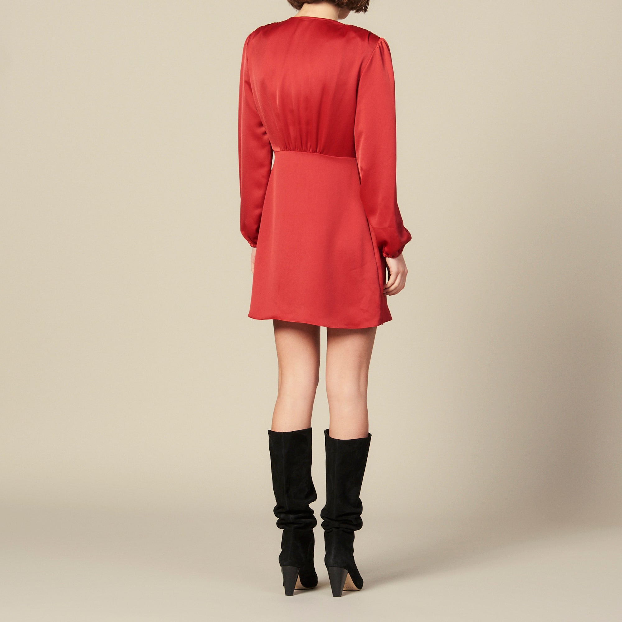 Robe courte effet satinée Sandro seconde main