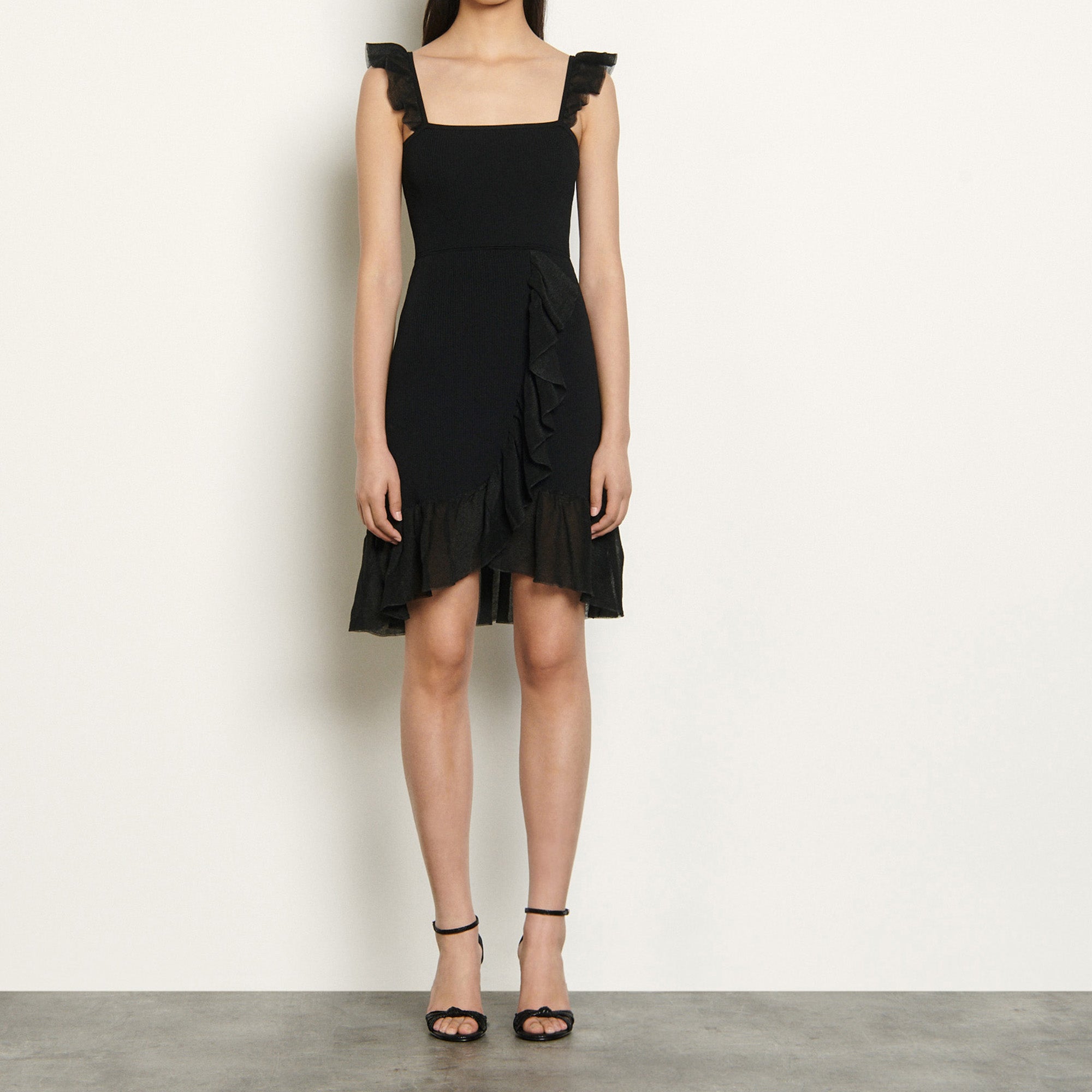 Robe en Maille à bretelles et volants Sandro seconde main