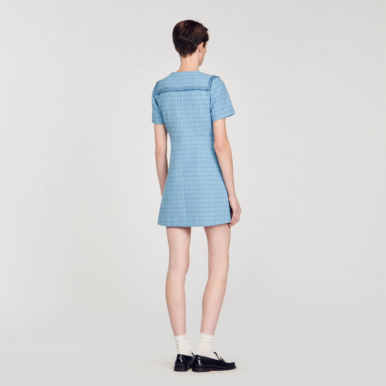 Robe courte boutonnée en tweed Sandro seconde main