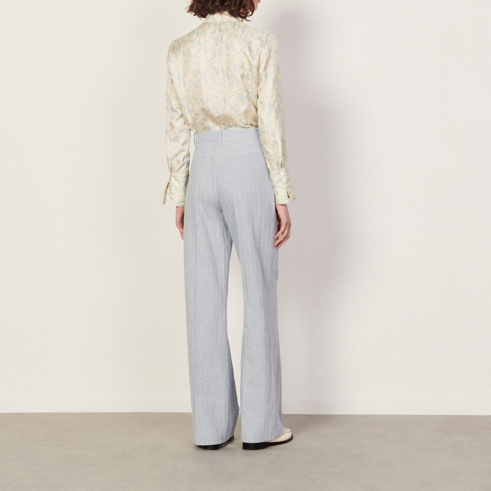 Pantalon à fines rayures Sandro seconde main