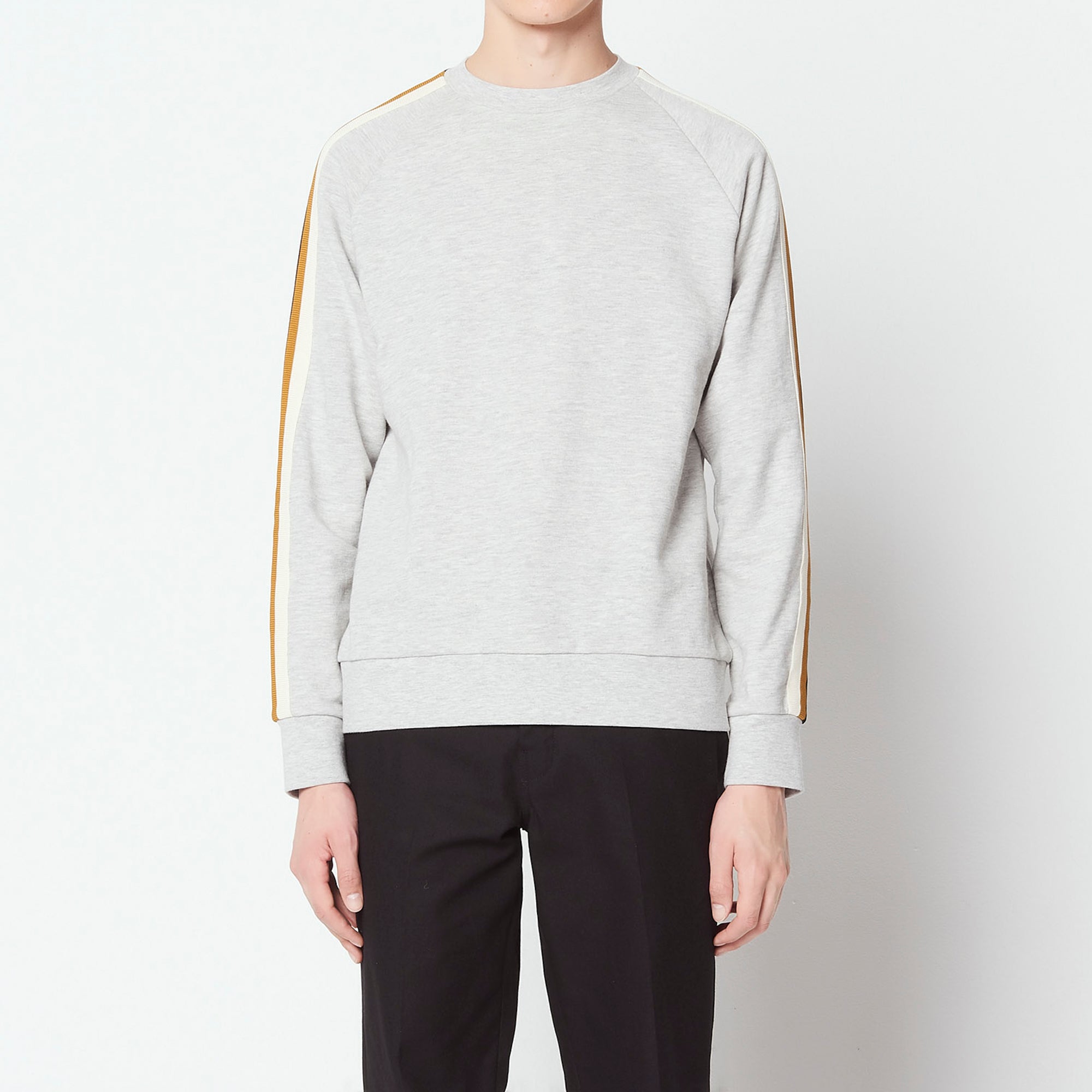 Sweat à galons appliqués sur les manches Sandro seconde main