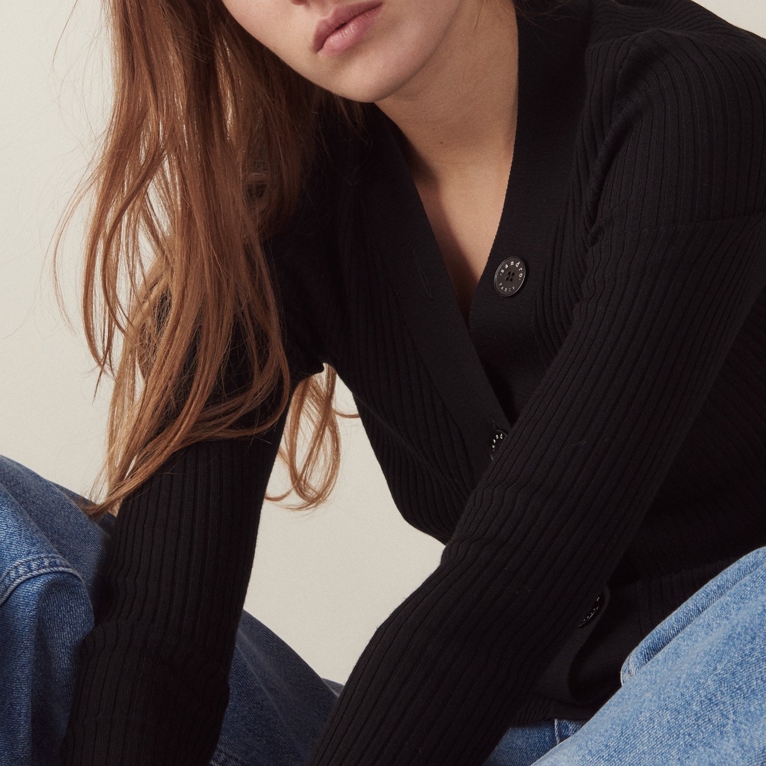 Cardigan boutonné en maille côtelée Sandro seconde main