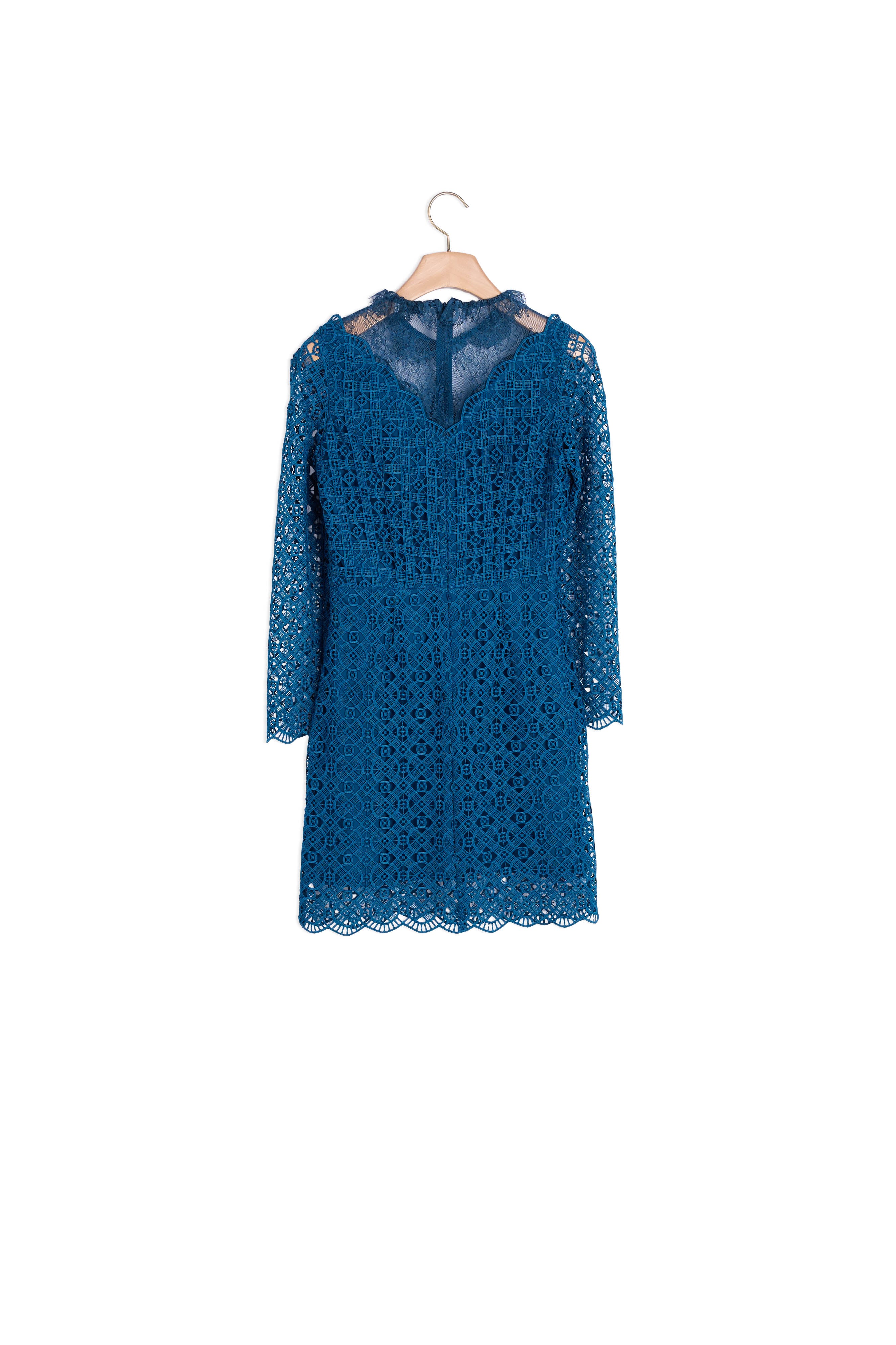 Robe en guipure et dentelle Sandro seconde main