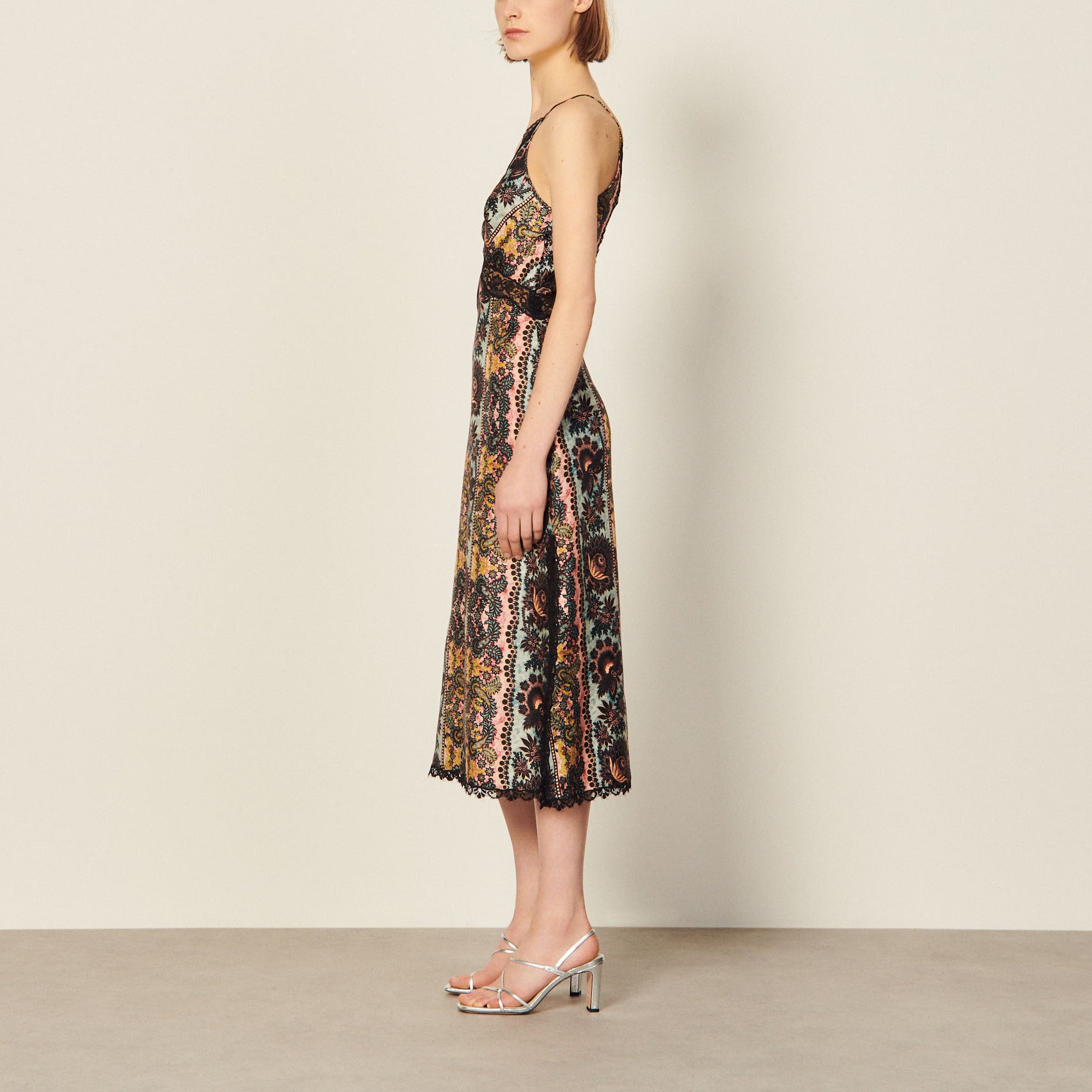 Robe imprimée en soie Sandro seconde main