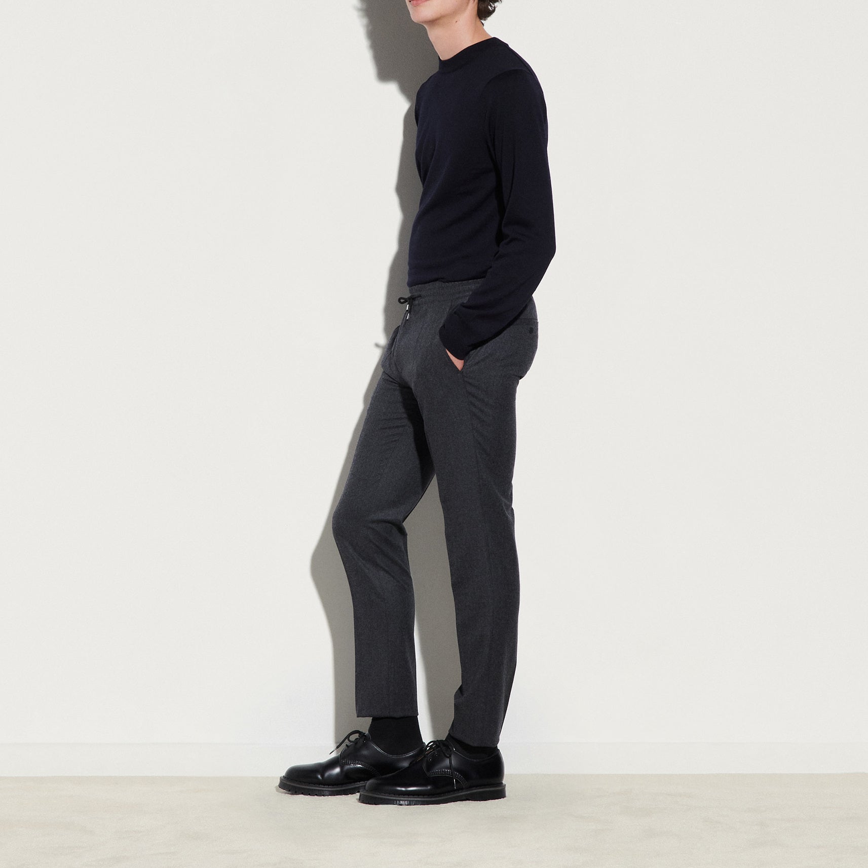 Pantalon avec un élastique à la taille Sandro seconde main