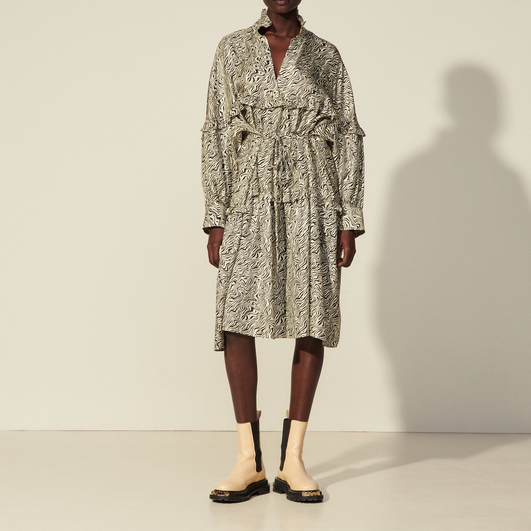 Robe imprimée oversize en soie Sandro seconde main