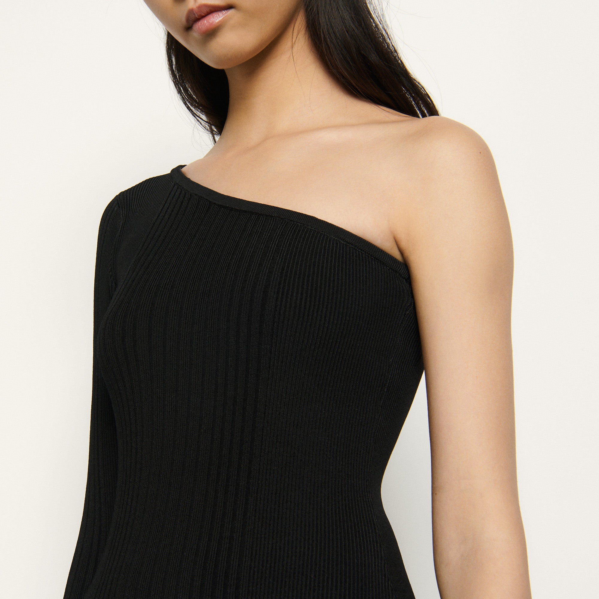 Robe en Maille à coupe asymétrique Sandro seconde main