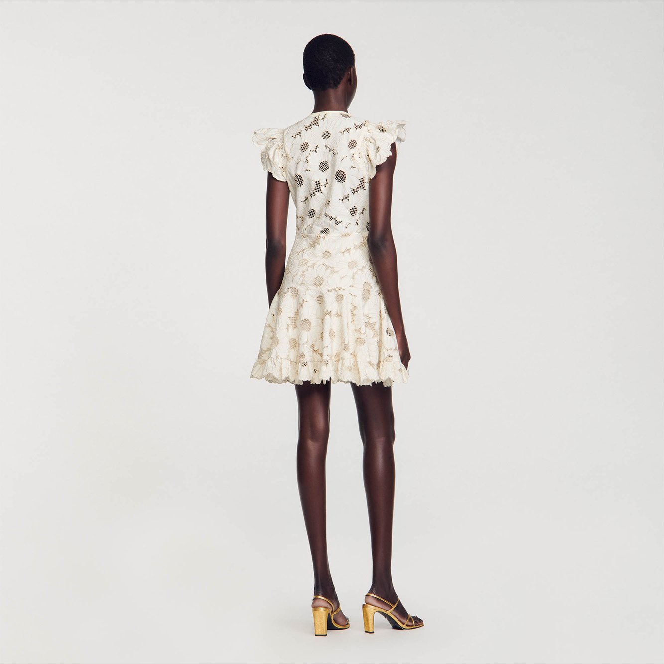 Robe courte en guipure marguerites Sandro seconde main