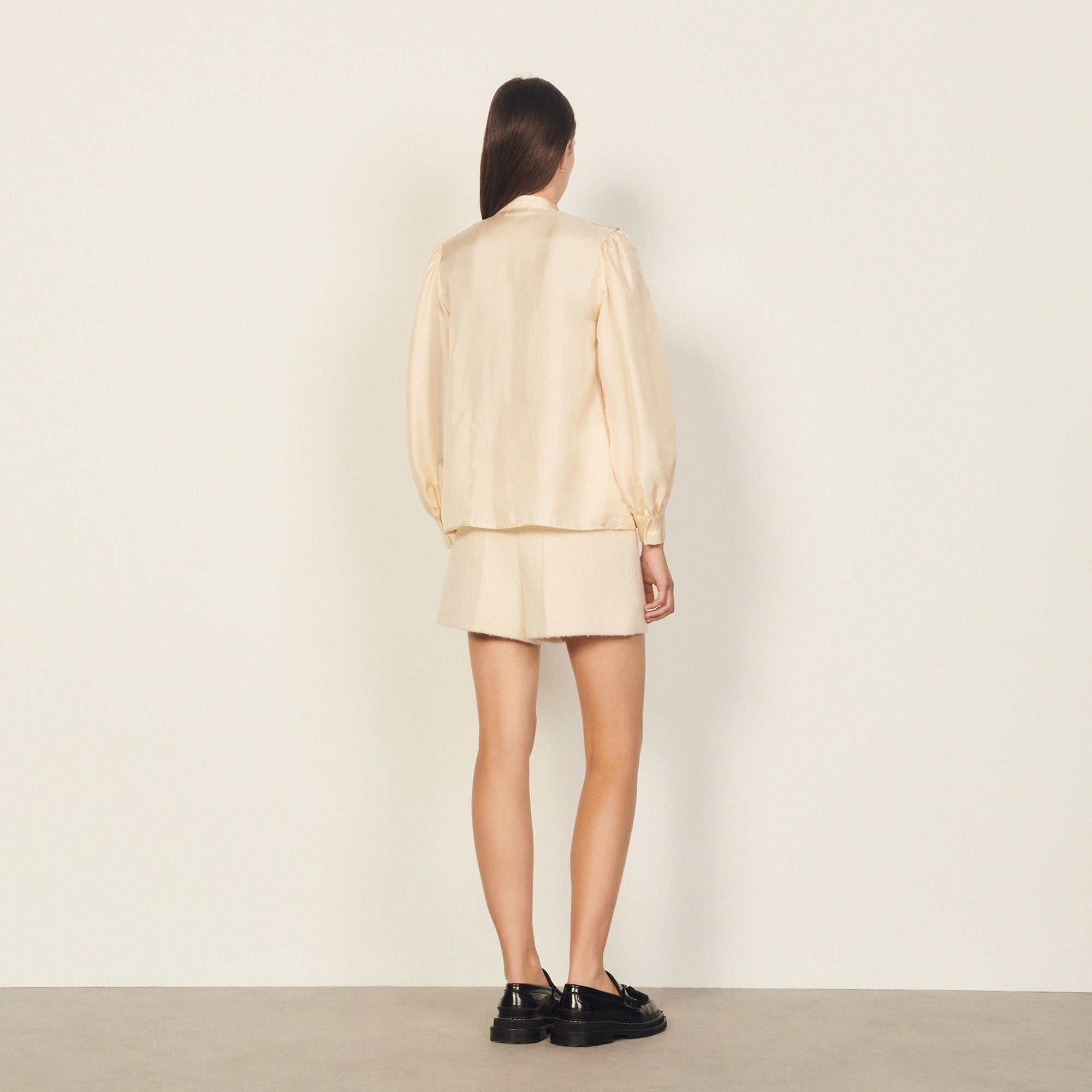 Chemise en soie à col jabot Sandro seconde main