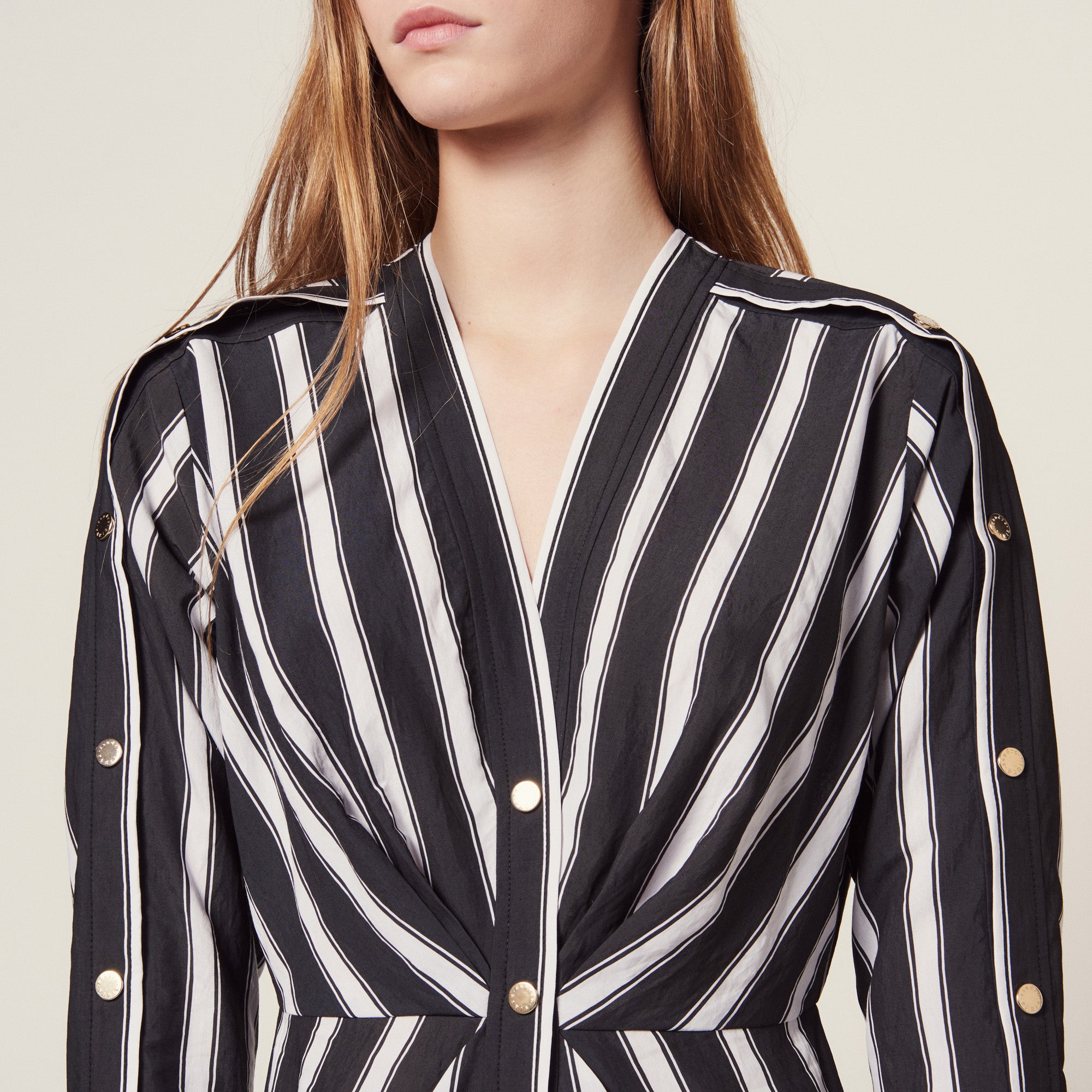 Robe courte rayée à encolure en V Sandro seconde main