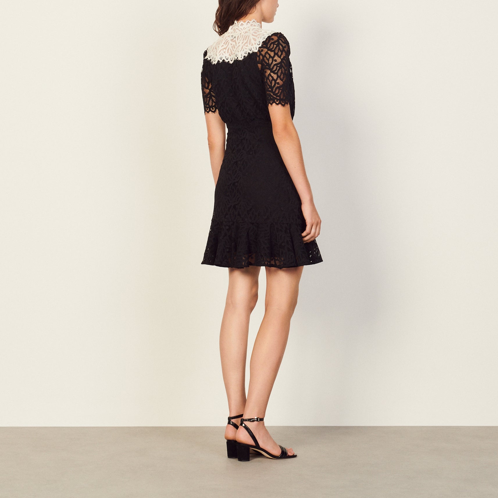 Robe en dentelle bicolore Sandro seconde main