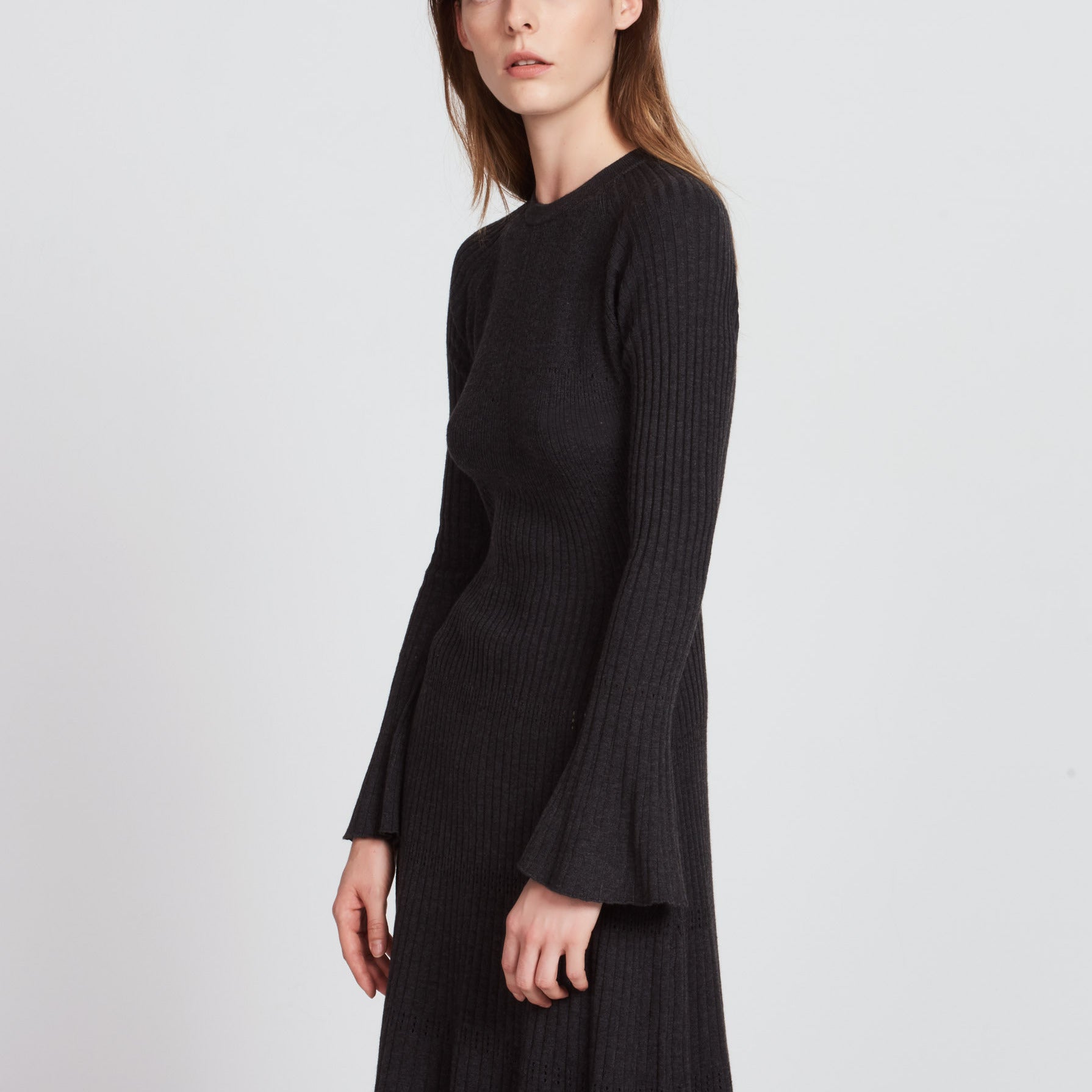 Robe mi longue en Maille dos ouvert Sandro seconde main