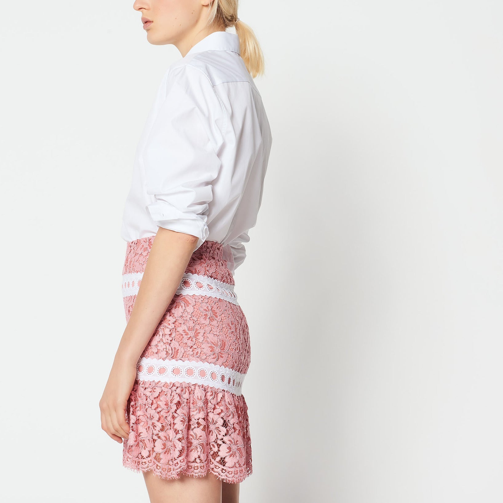 Jupe en dentelle ornée de galons Sandro seconde main