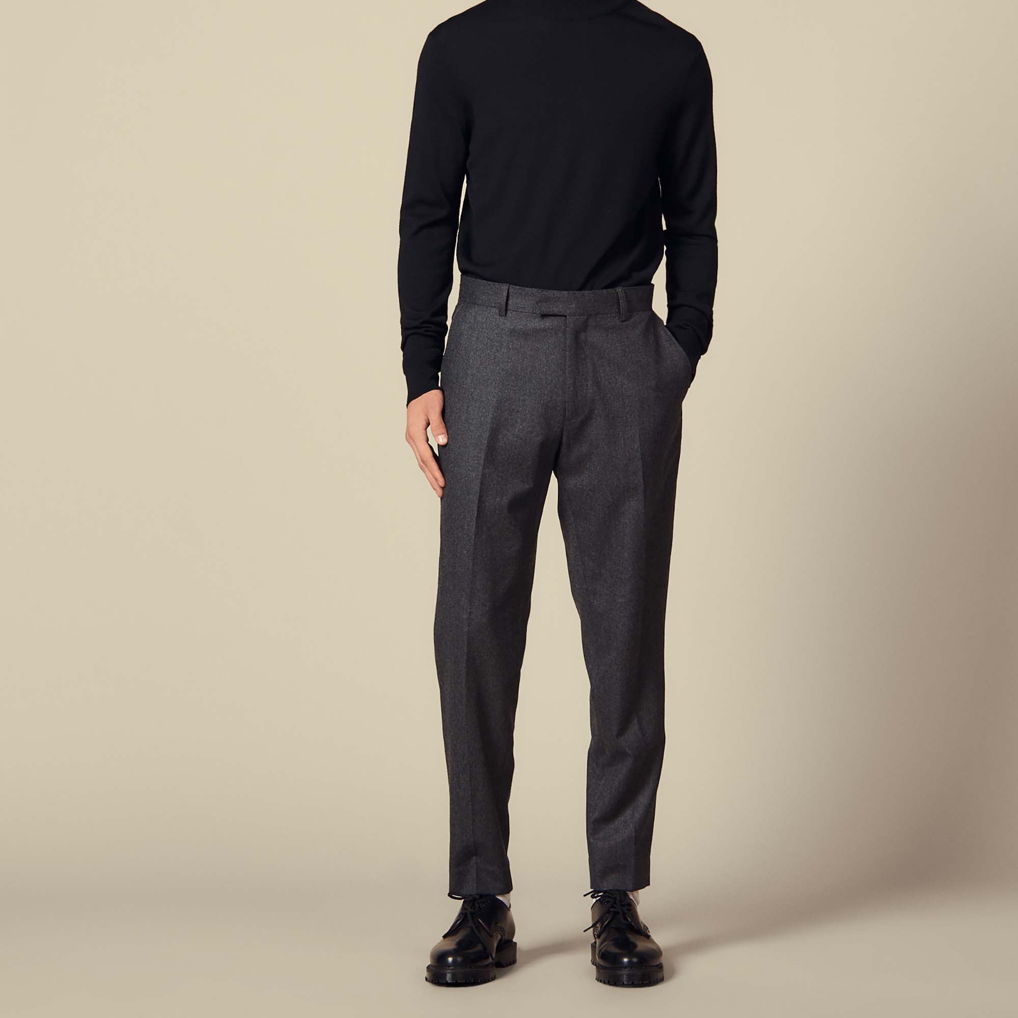 Pantalon en flanelle coupe carotte Sandro seconde main