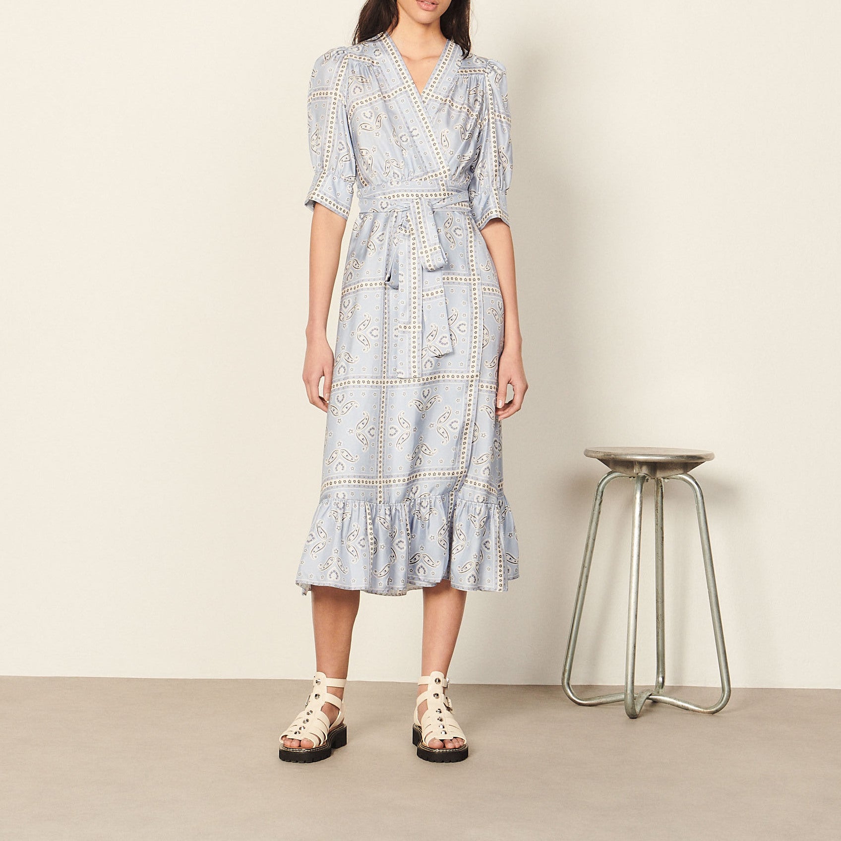 Robe longue portefeuille imprimé bandana Sandro seconde main