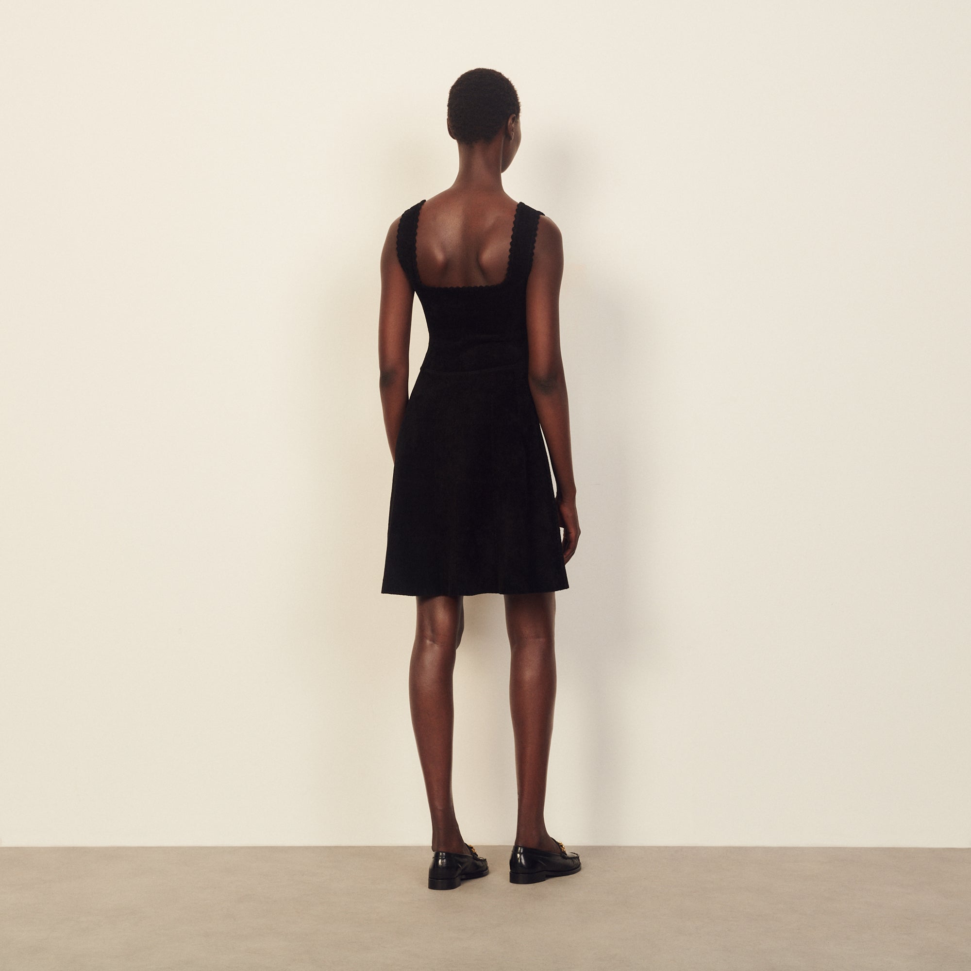 Robe Noir Sandro seconde main