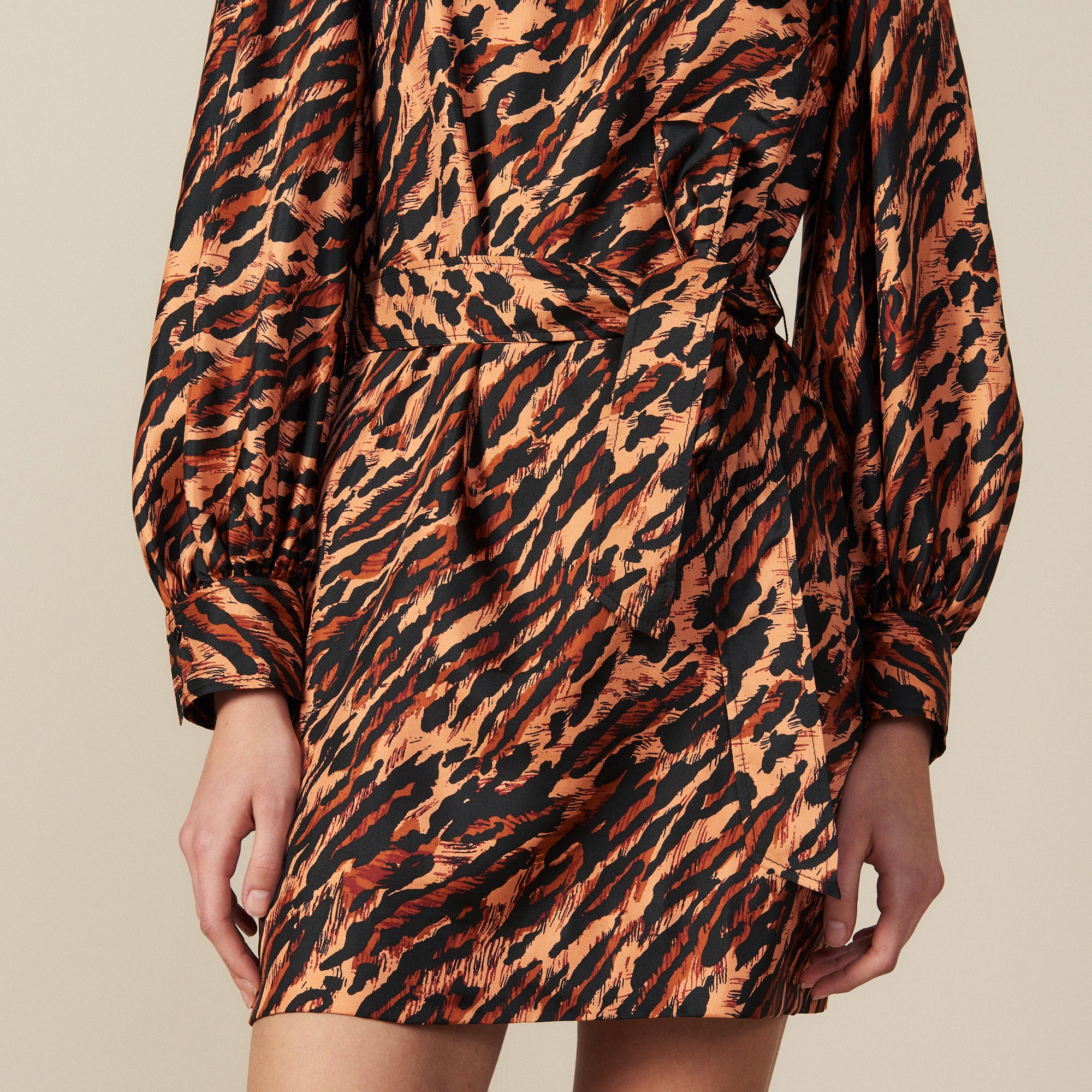 Robe courte imprimée en soie Sandro seconde main